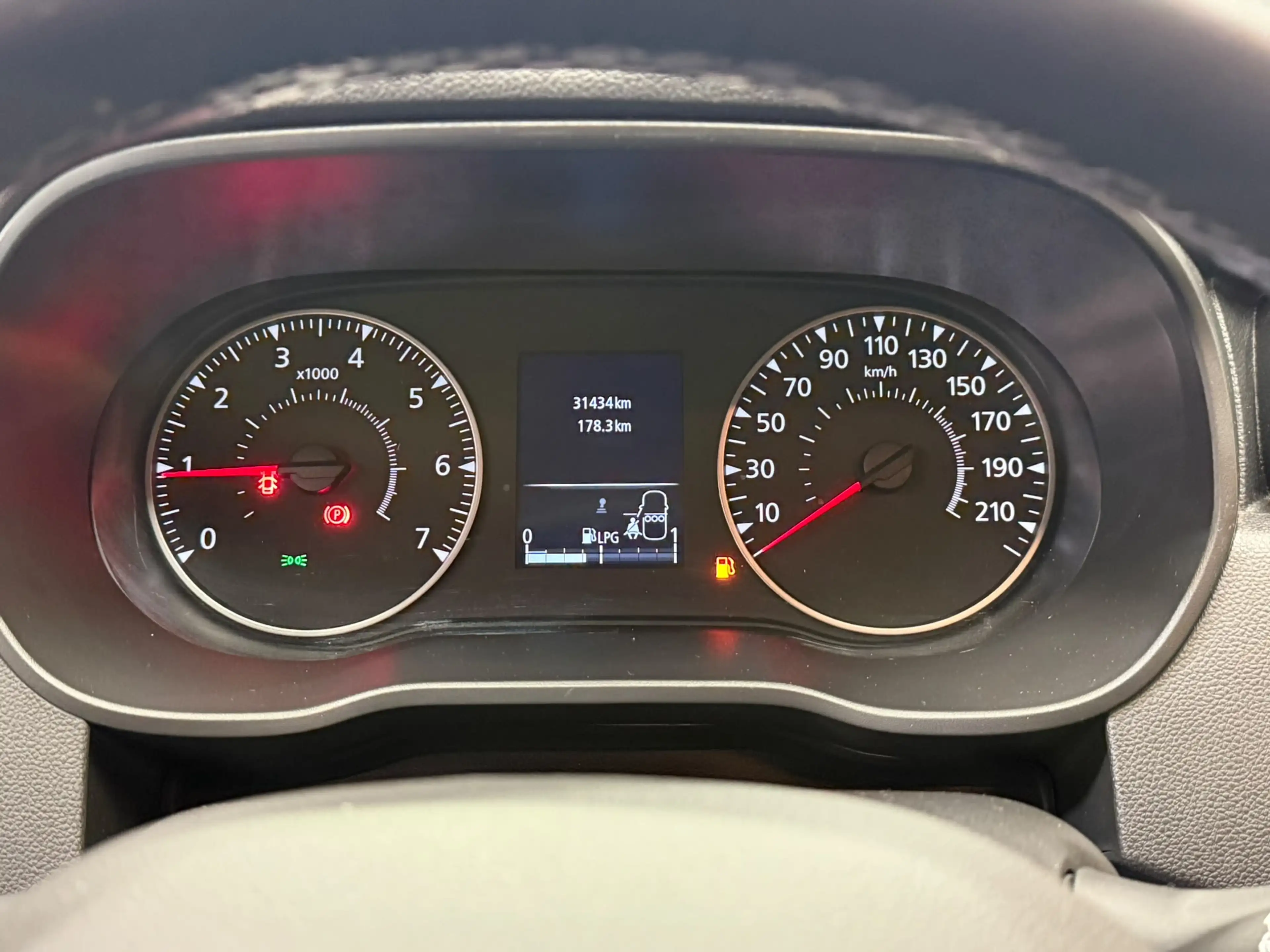 Dacia Duster 1.0 ECO ESSENTIAL ** GARANTIE 12 MOIS ** — photo 9