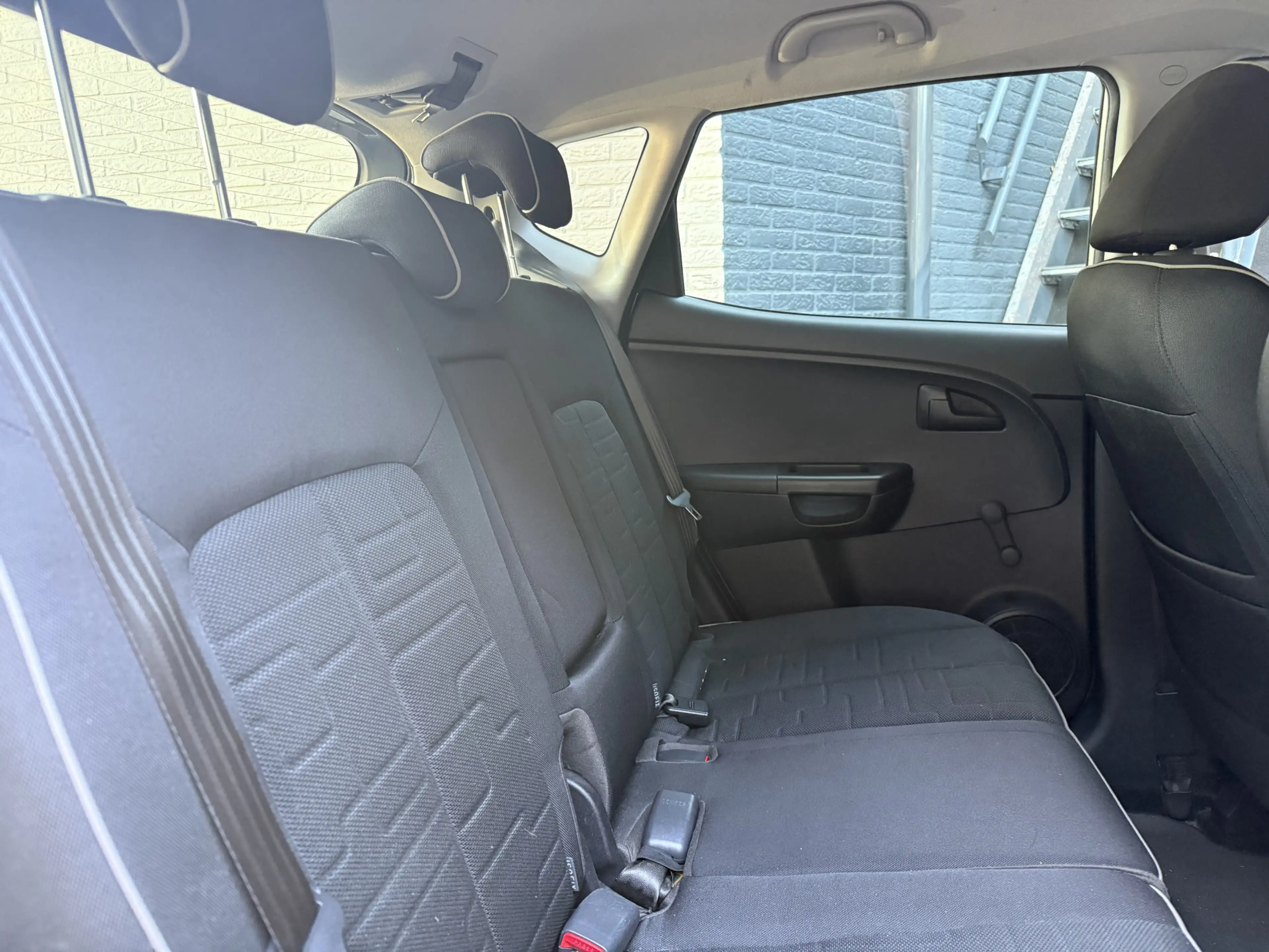 Kia Venga 1.6 125pk Aut. Plus Pack Trekhaak | Camera | Navi — photo 2