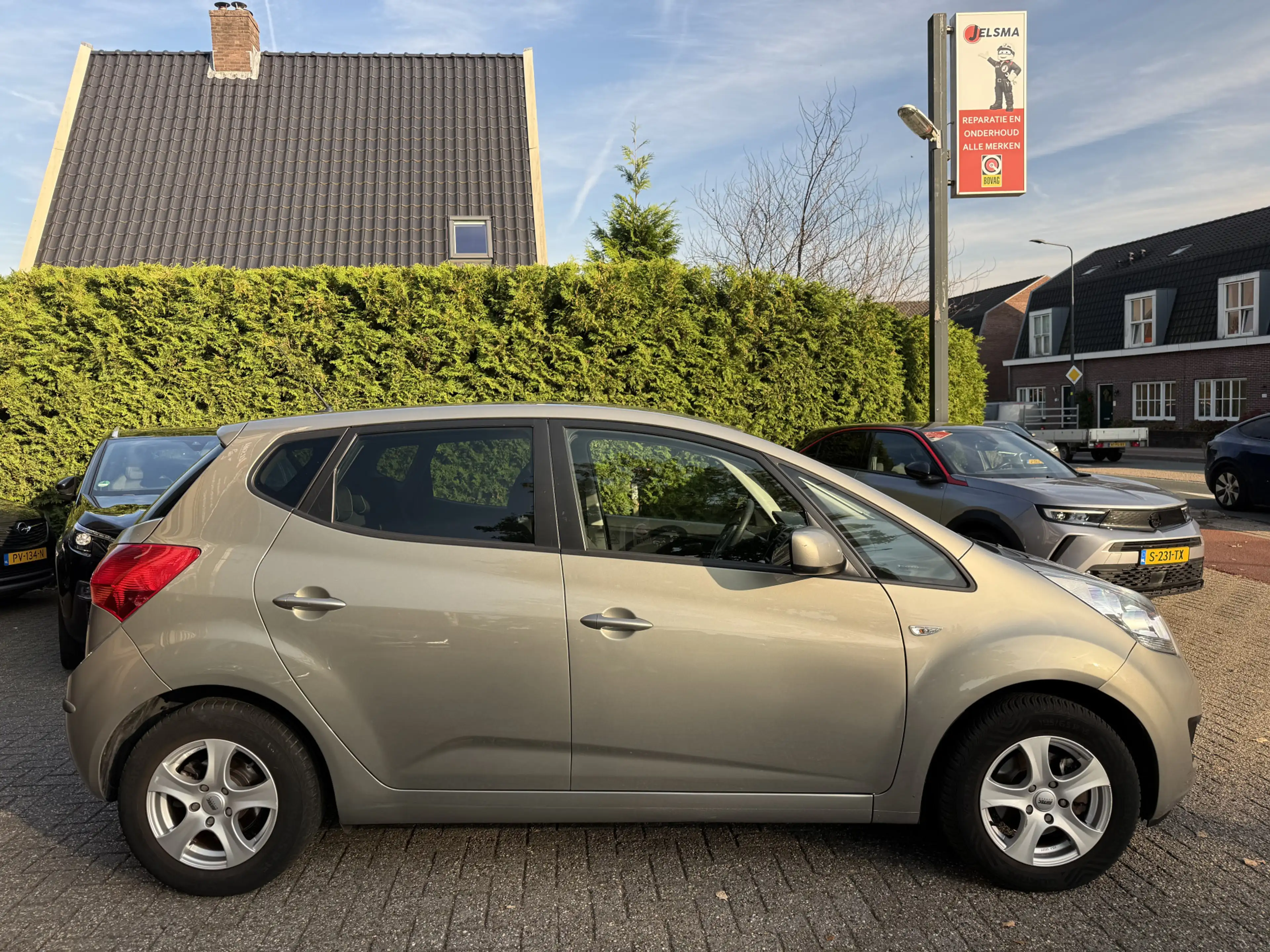 Kia Venga 1.6 125pk Aut. Plus Pack Trekhaak | Camera | Navi — photo 7