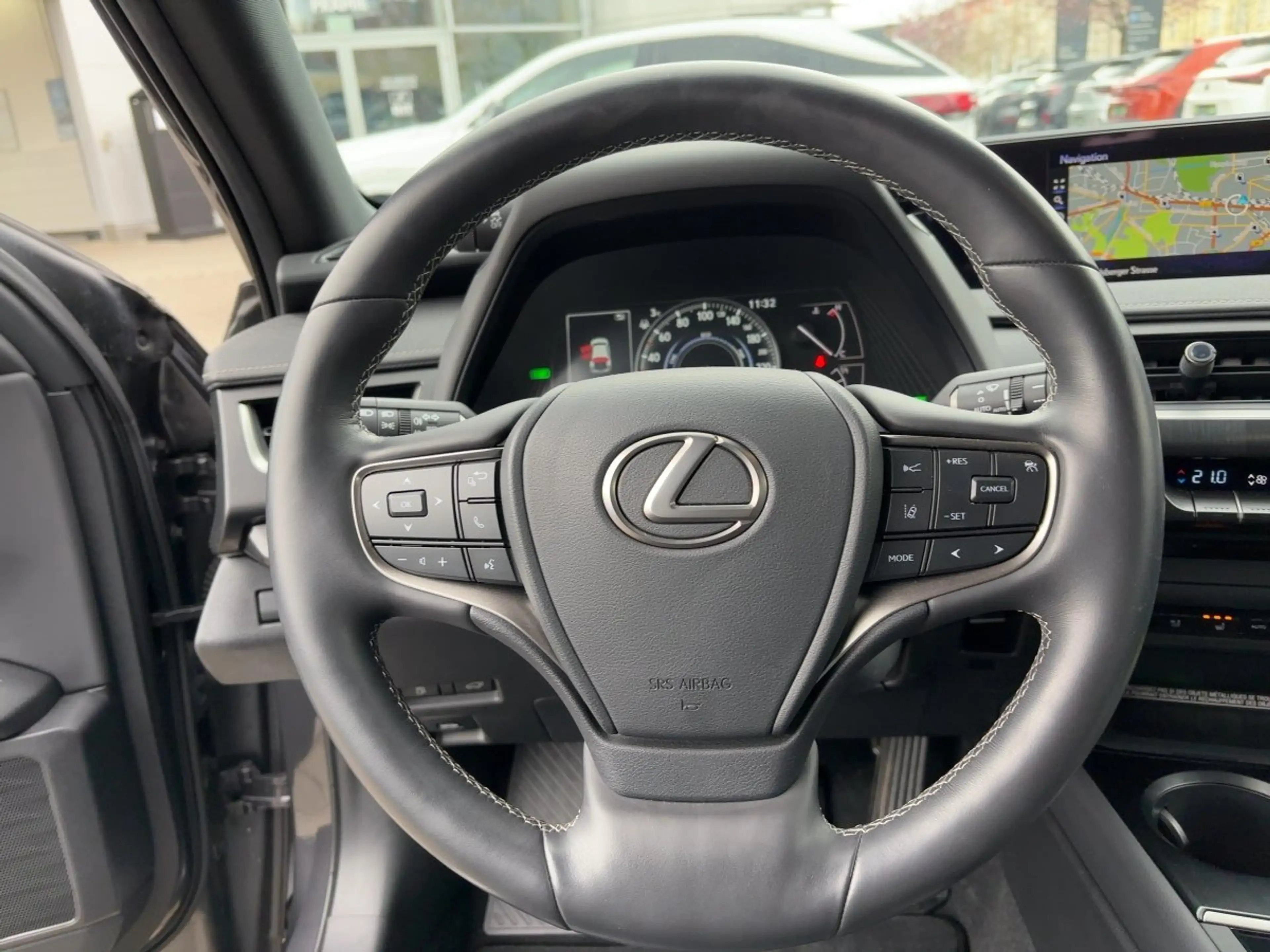 Lexus UX 250h UX 250 h Luxury Line wenig KM*Vollausstattung — photo 14