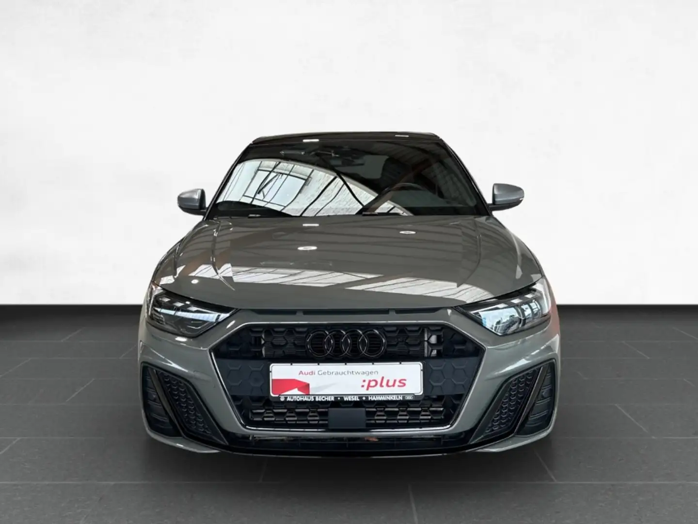 Audi A1 Sportb. 40 TFSI S-tronic S-line /Navi/LED Grau - 2