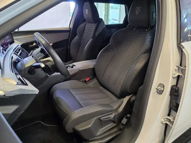 Peugeot 5008 view 11