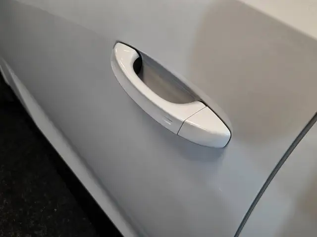 Peugeot 5008 view 16