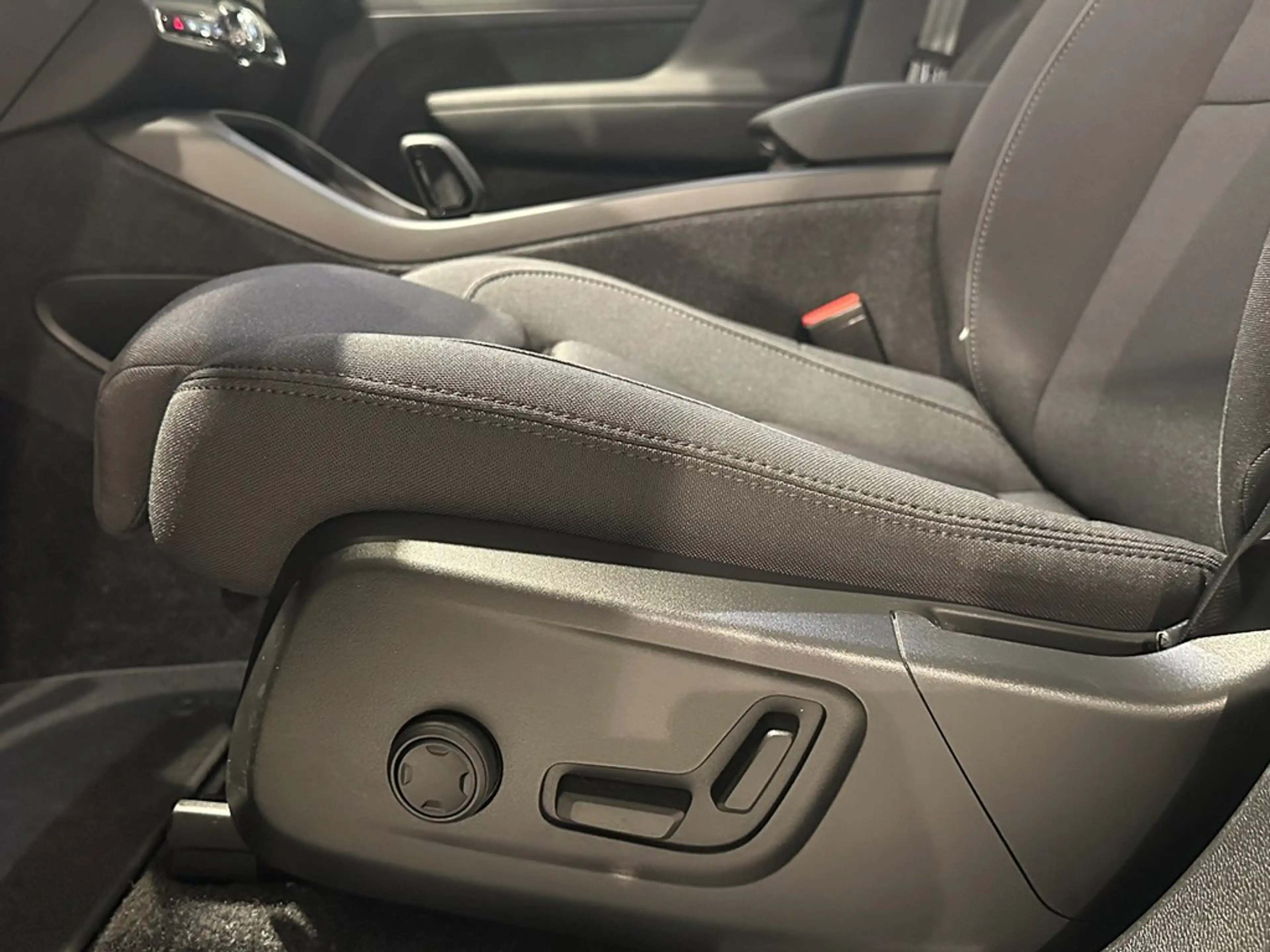 Volvo C40 Recharge ultimate Extended Range — photo 5