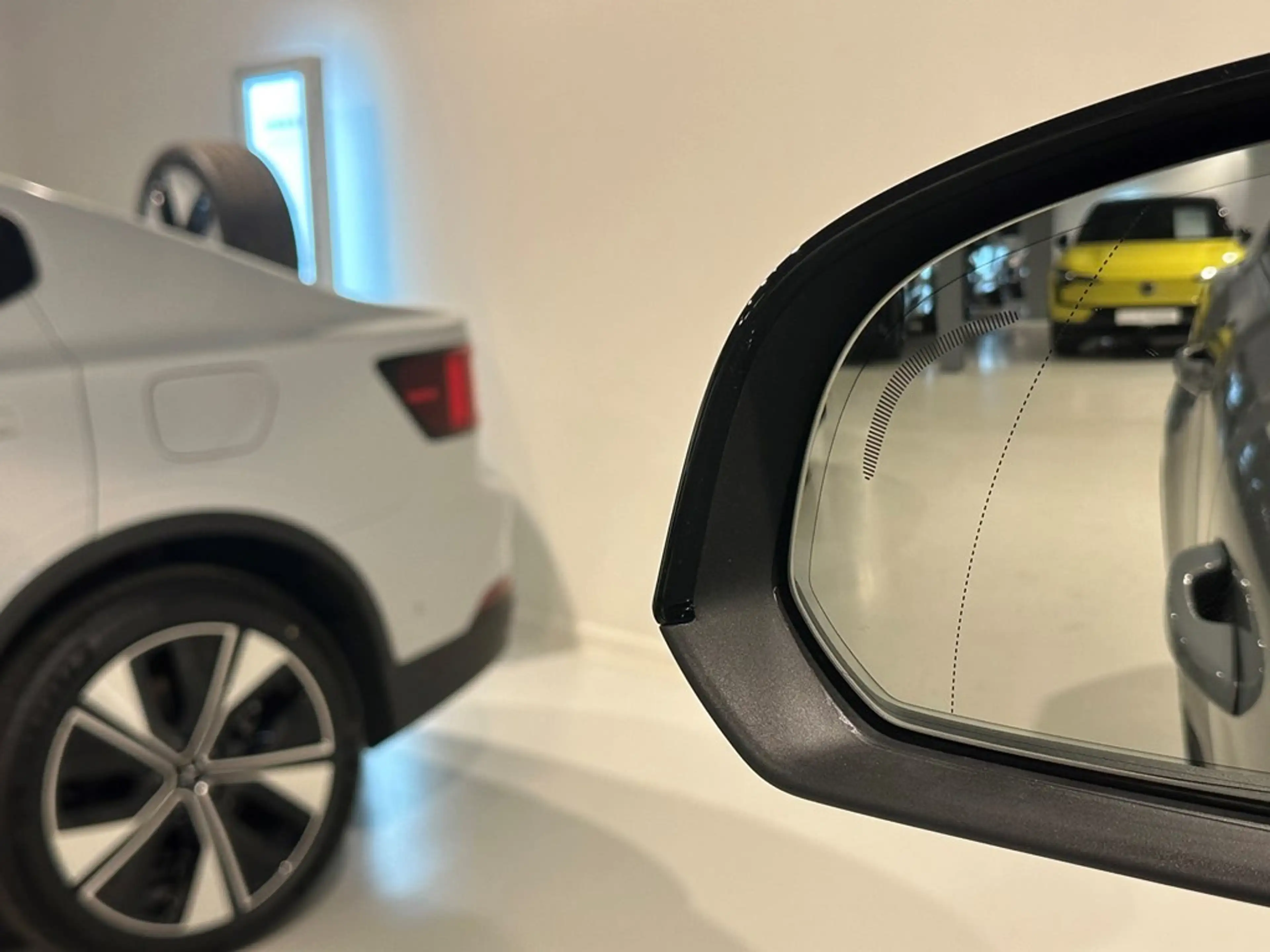Volvo C40 Recharge ultimate Extended Range — photo 10