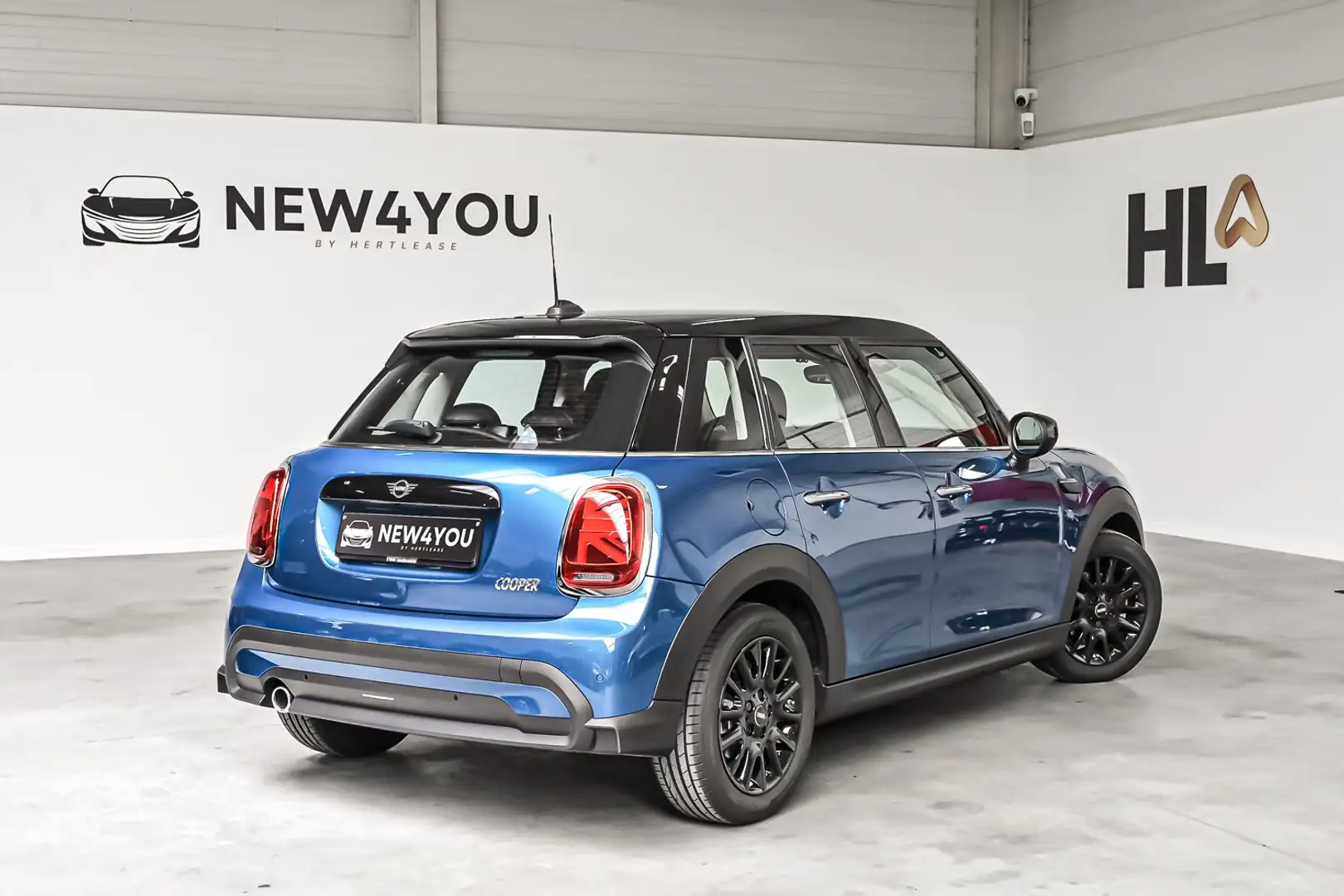 MINI Cooper 5-deurs Bleu - 2