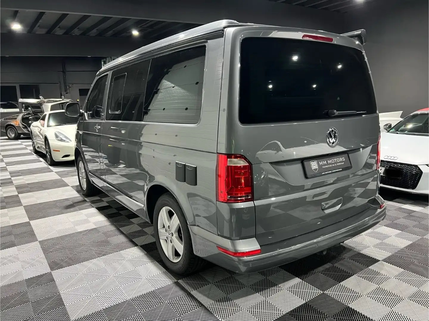 Volkswagen T6 California 2.0 TDI*Küche*Dynaudio*Navi*Kamera Grau - 2