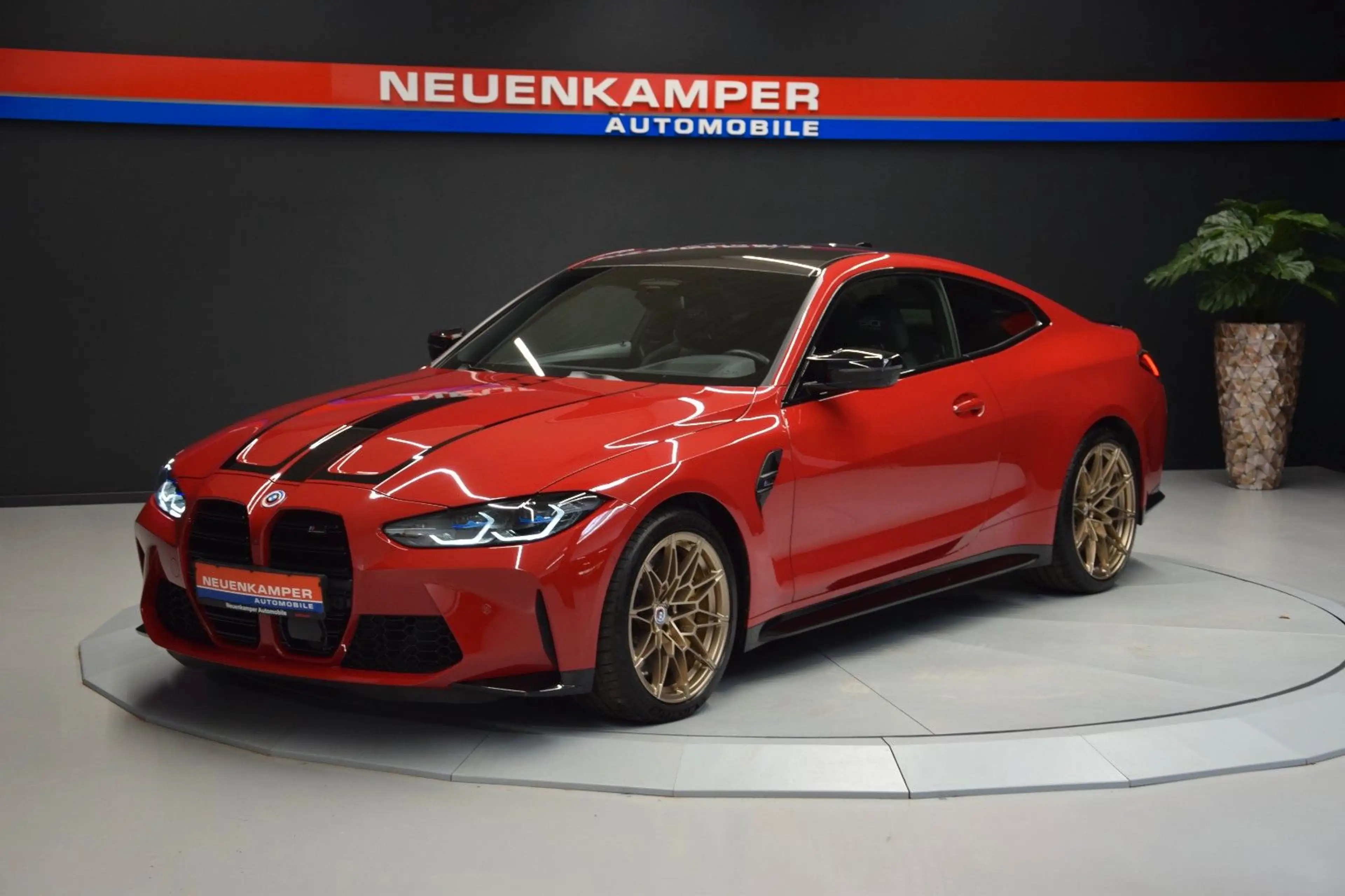 BMW M4 Coupe xDrive Competition 50 Jahre Edition — photo 3