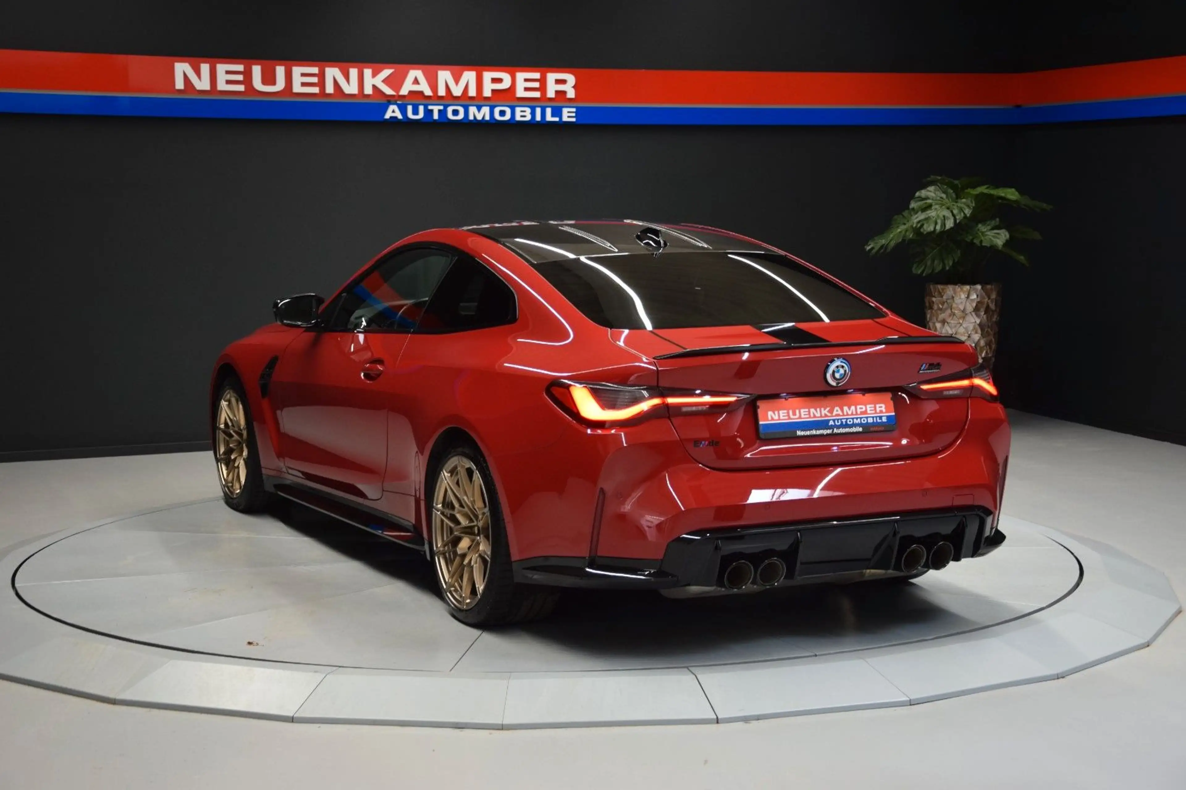 BMW M4 Coupe xDrive Competition 50 Jahre Edition — photo 5