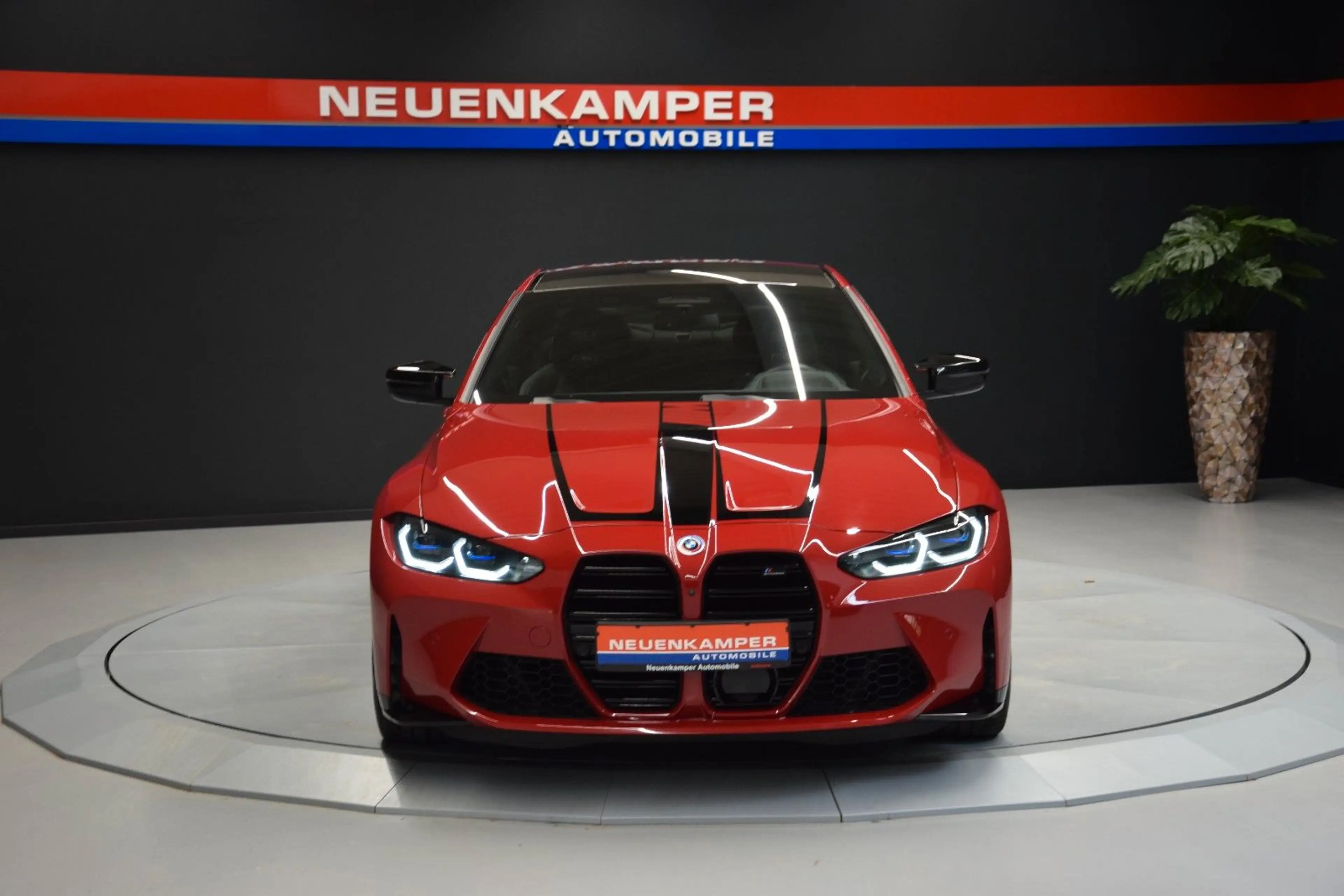 BMW M4 Coupe xDrive Competition 50 Jahre Edition — photo 2
