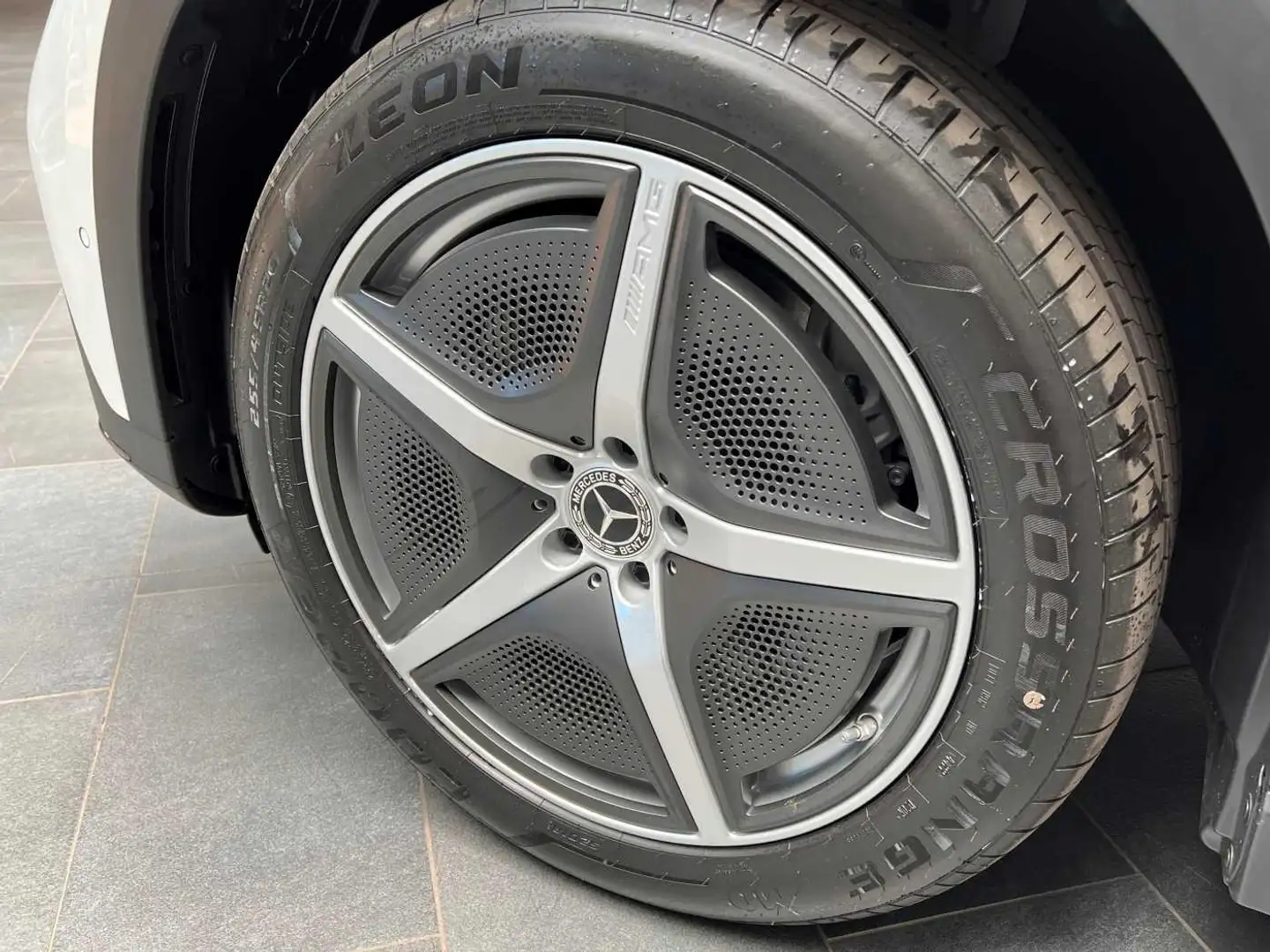 Mercedes-Benz EQE 350 4Matic AMG Line 91 kWh - 2