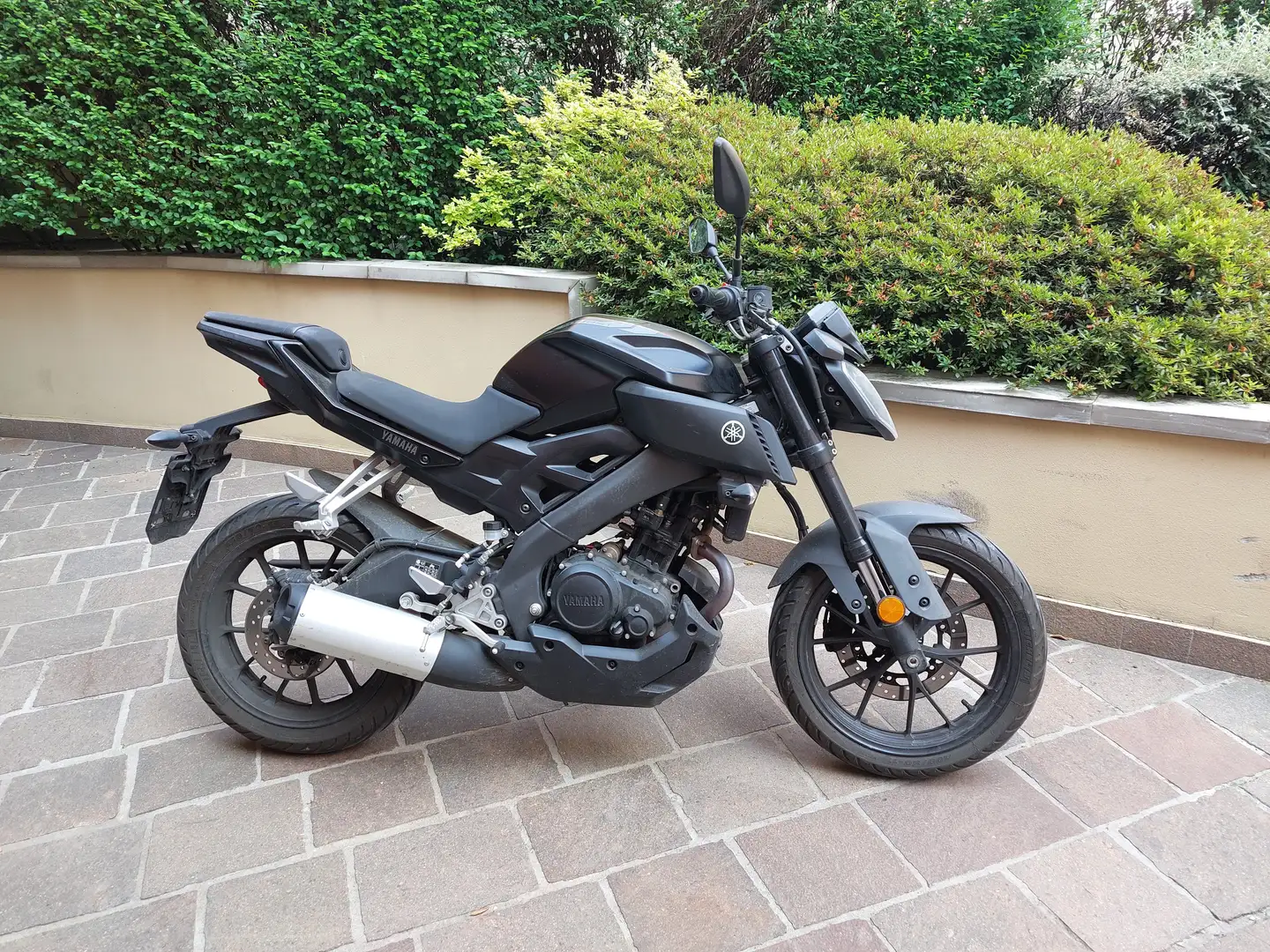 Yamaha MT-125 Negru - 1