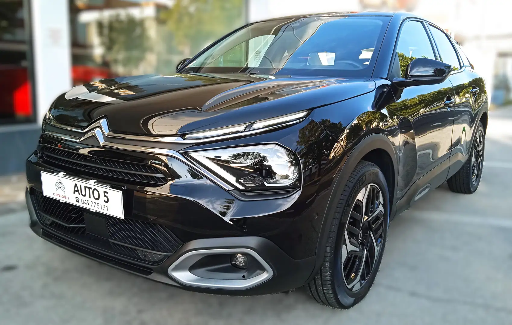 Citroen C4 C4 III 2021 1.5 bluehdi Shine s Nero - 1