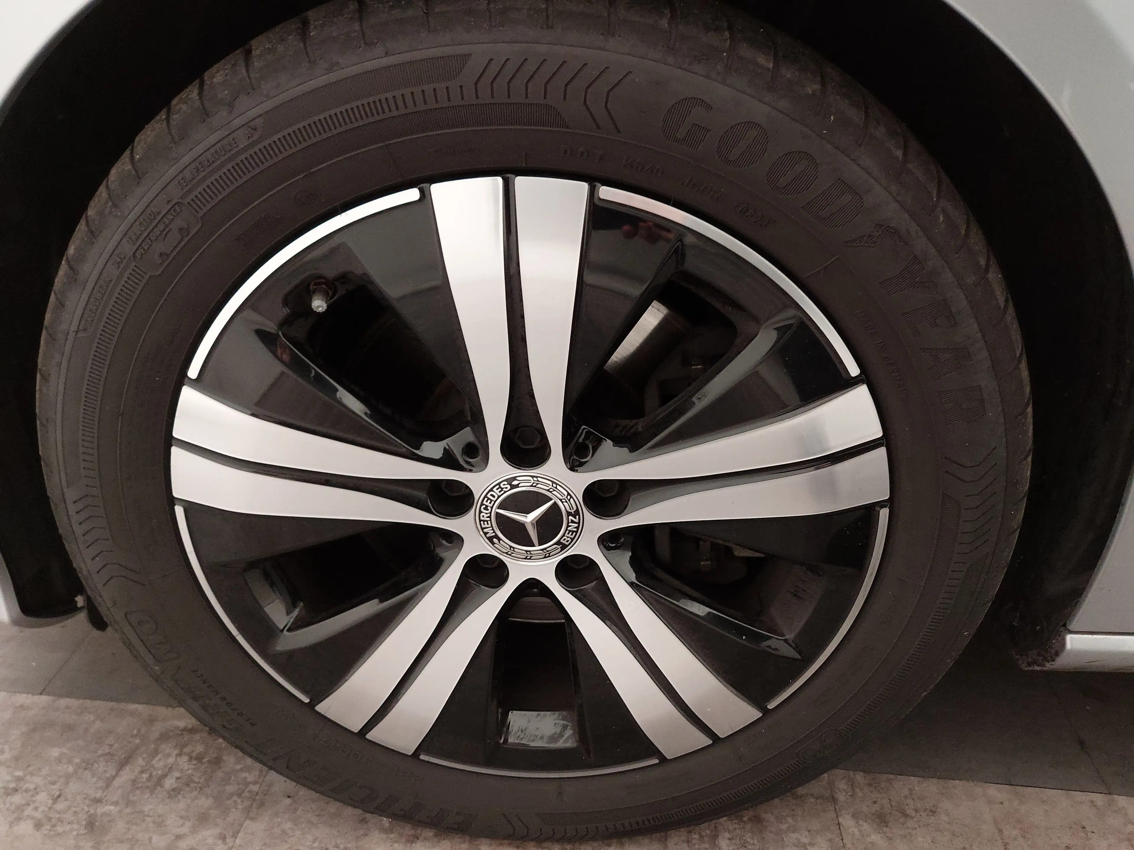 Mercedes-Benz C 220 d T Avantgarde T-Leder Navi Shz RFK LED AHK — photo 8