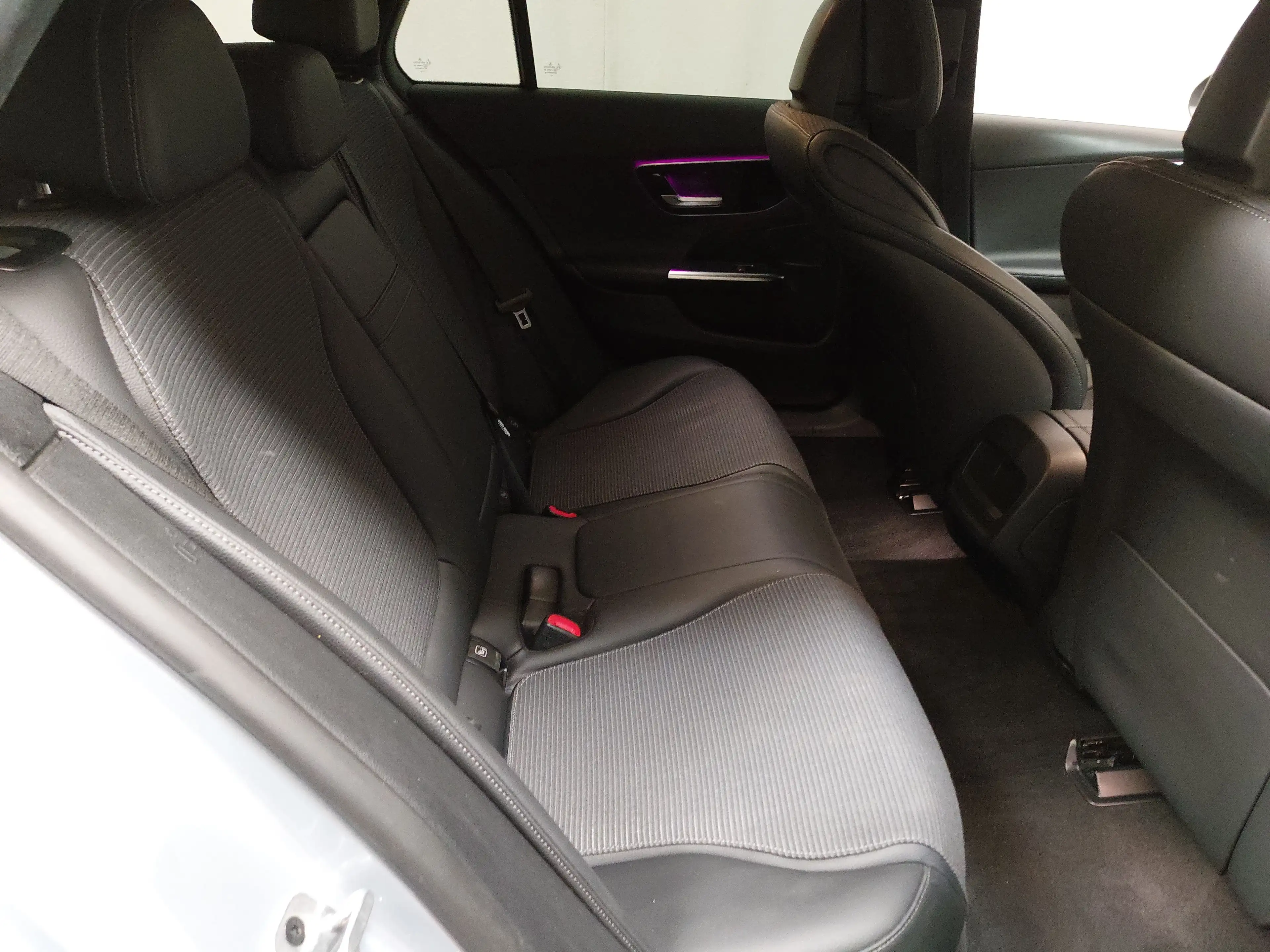 Mercedes-Benz C 220 d T Avantgarde T-Leder Navi Shz RFK LED AHK — photo 12
