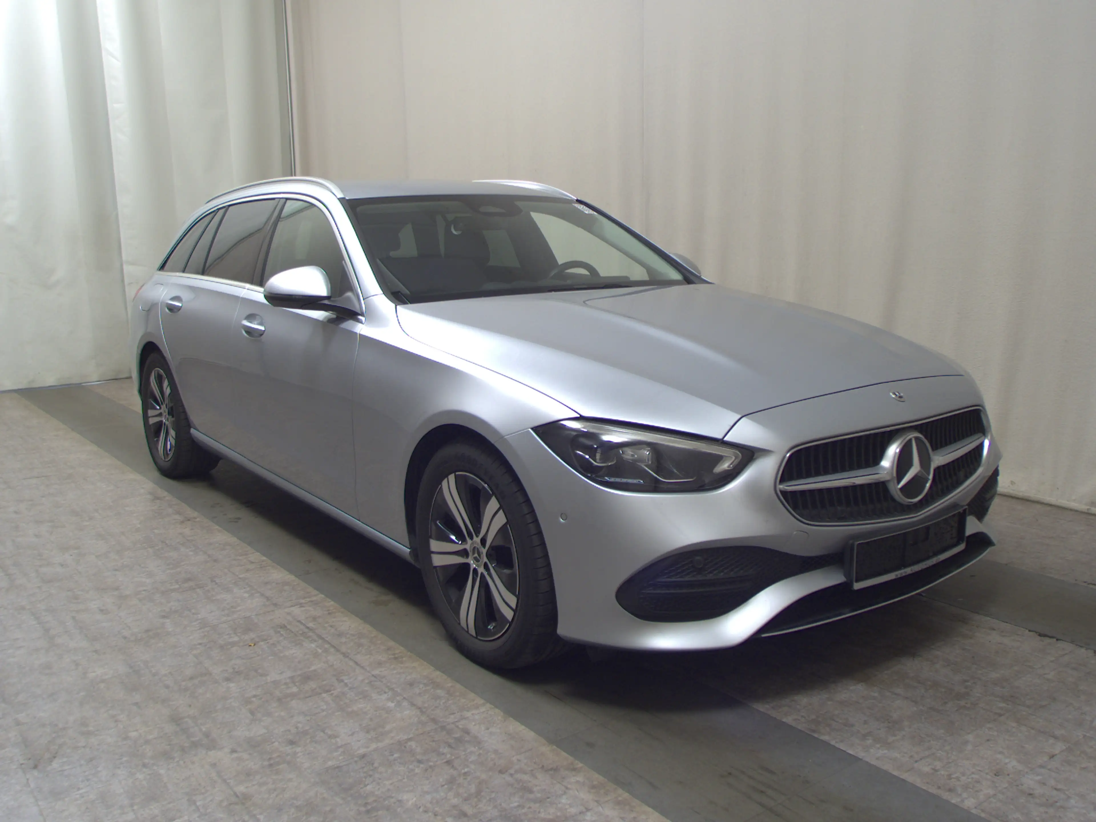 Mercedes-Benz C 220 d T Avantgarde T-Leder Navi Shz RFK LED AHK — photo 3