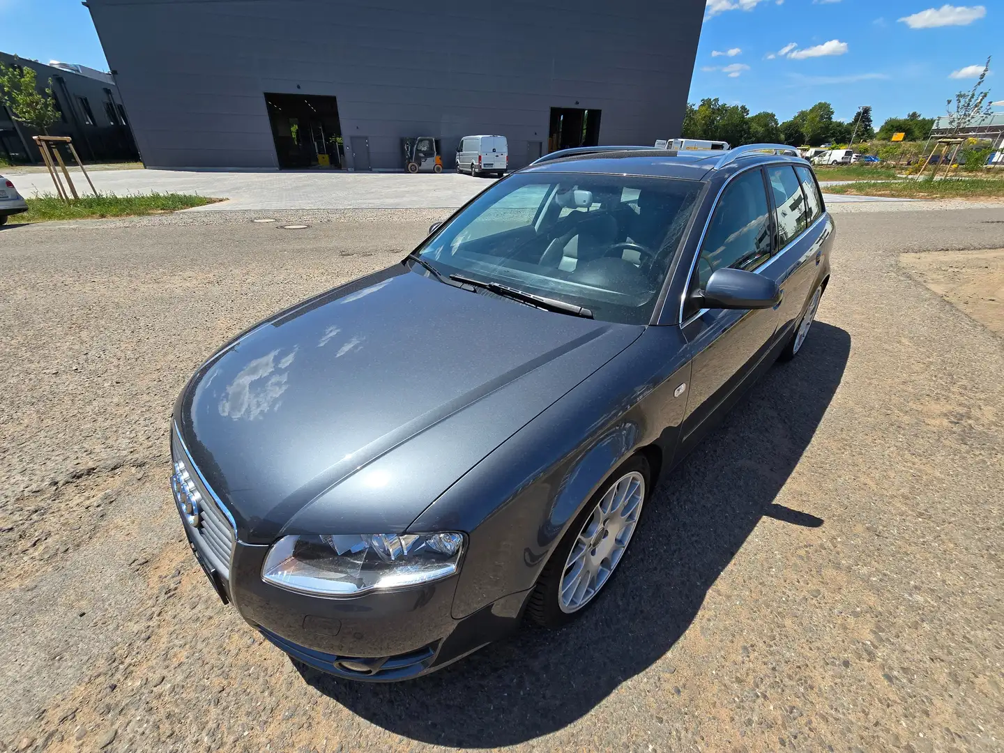 Audi A4 2.7 TDI Grau - 2