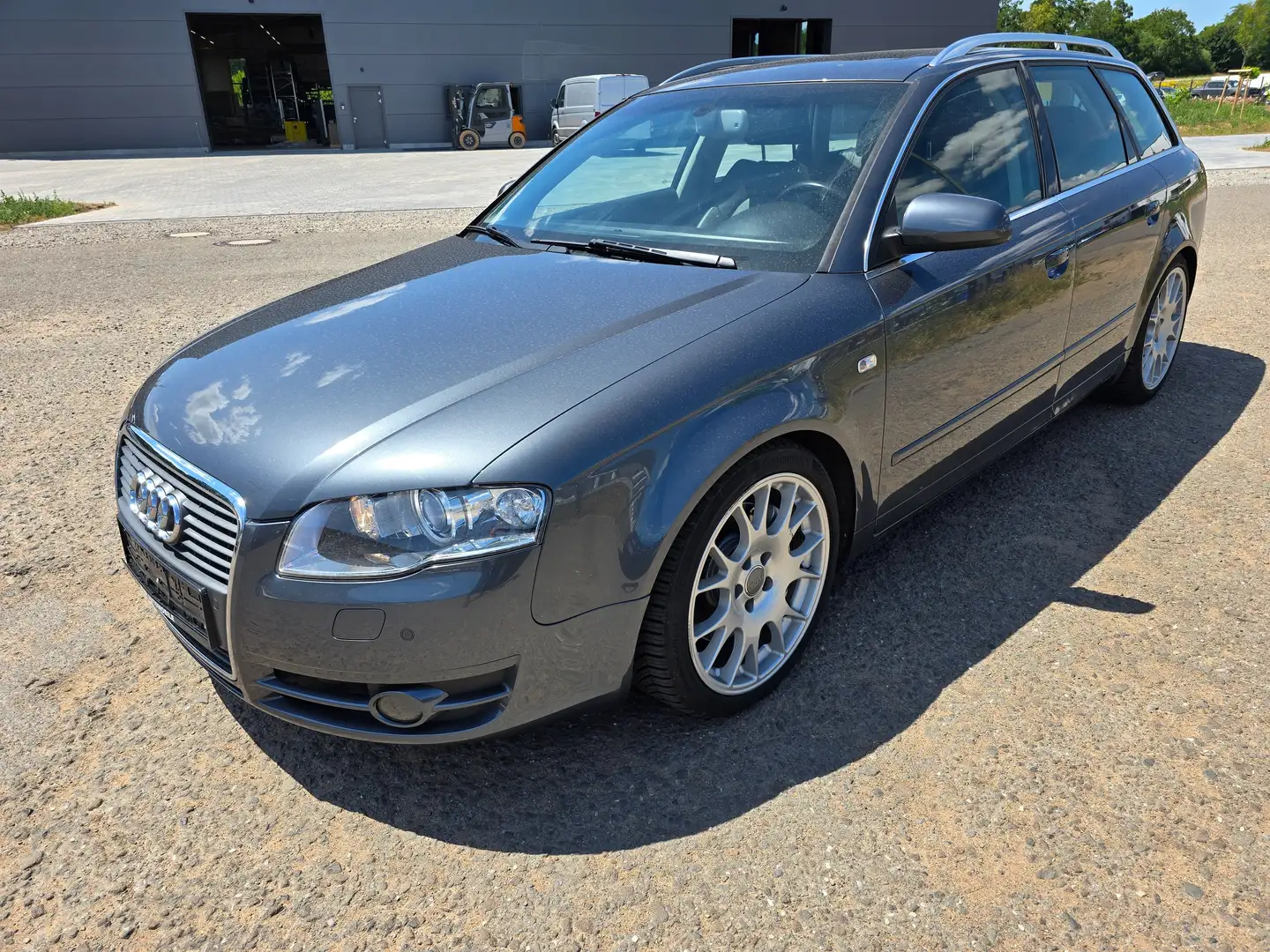 Audi A4 2.7 TDI Grau - 1