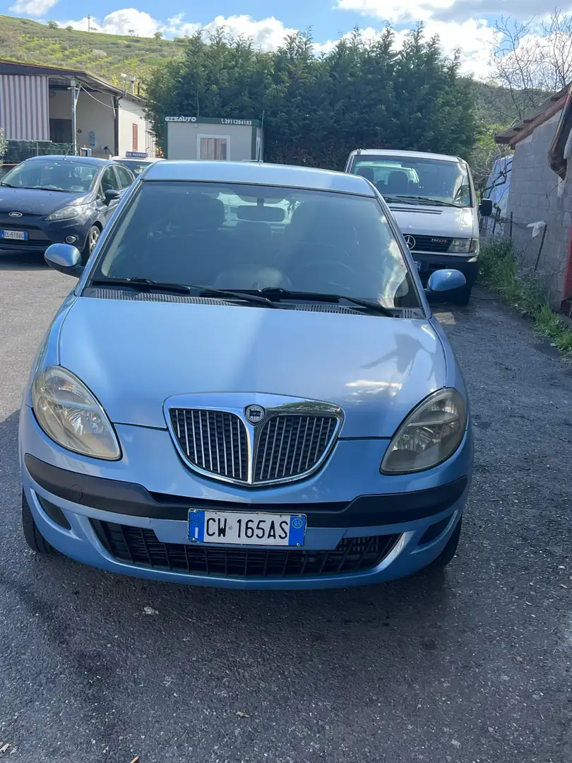 Lancia Ypsilon 1.3 mjt Argento 100 - 1