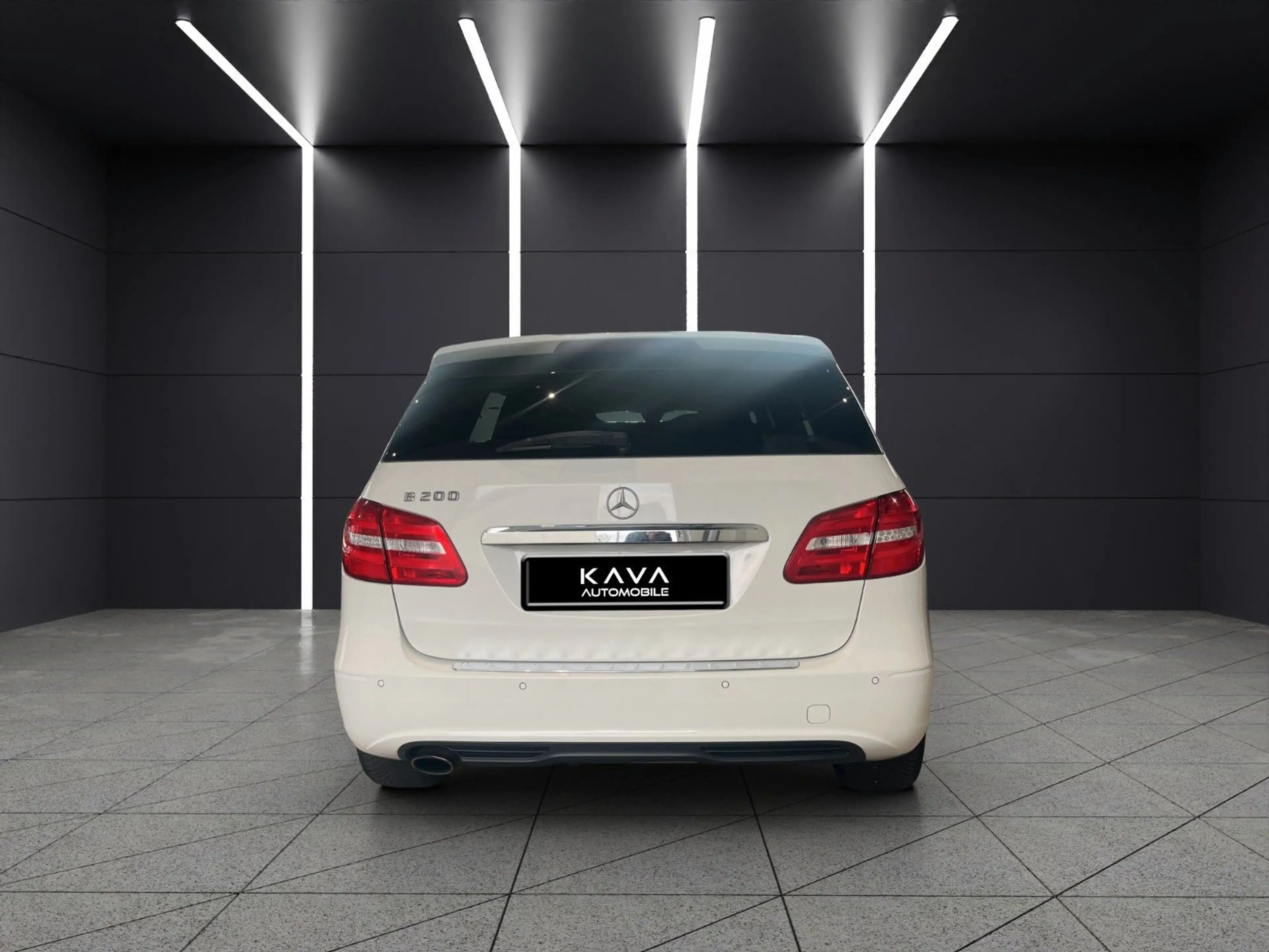 Mercedes-Benz B 200 Panorama*Night*ParkAssist*SHZ*Leder*18LM* — photo 5