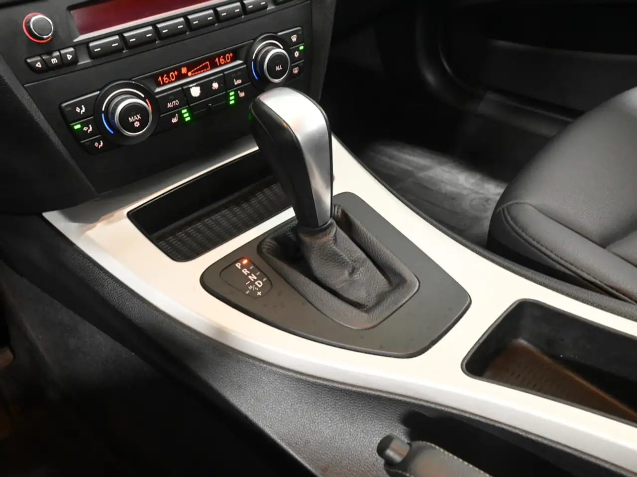 BMW 3 Series photo BMW 3 Series