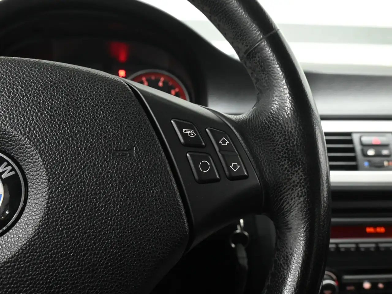 BMW 3 Series photo BMW 3 Series