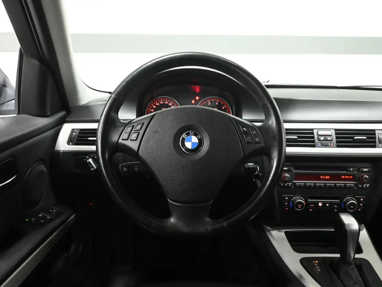 BMW 3 Series photo BMW 3 Series