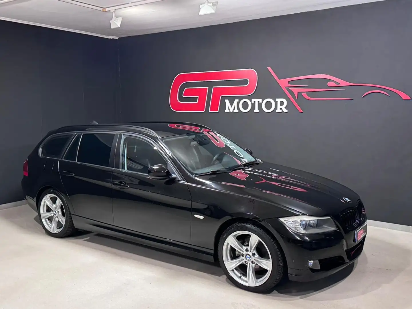BMW 320 Serie 3 E91 Touring 320d Touring Eletta 184cv Schwarz - 1