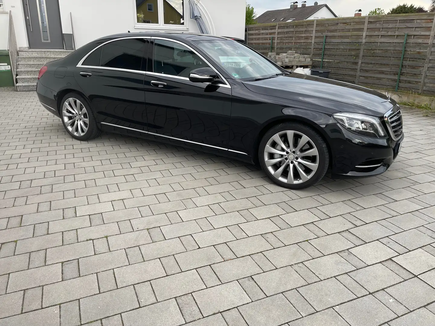 Mercedes-Benz S 350 S 350 BlueTec / d 4Matic L (222.133) Schwarz - 2