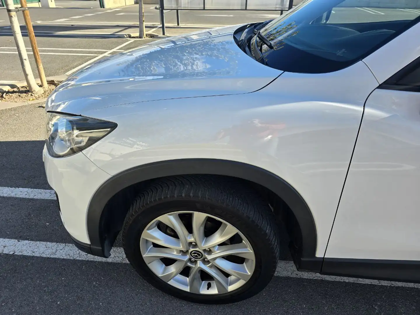 Mazda CX-5 CX-5 2.2DE Luxury P.Safety TS 4WD 175 Aut. Luxury Pack Safety Techo Solar Blanco - 2