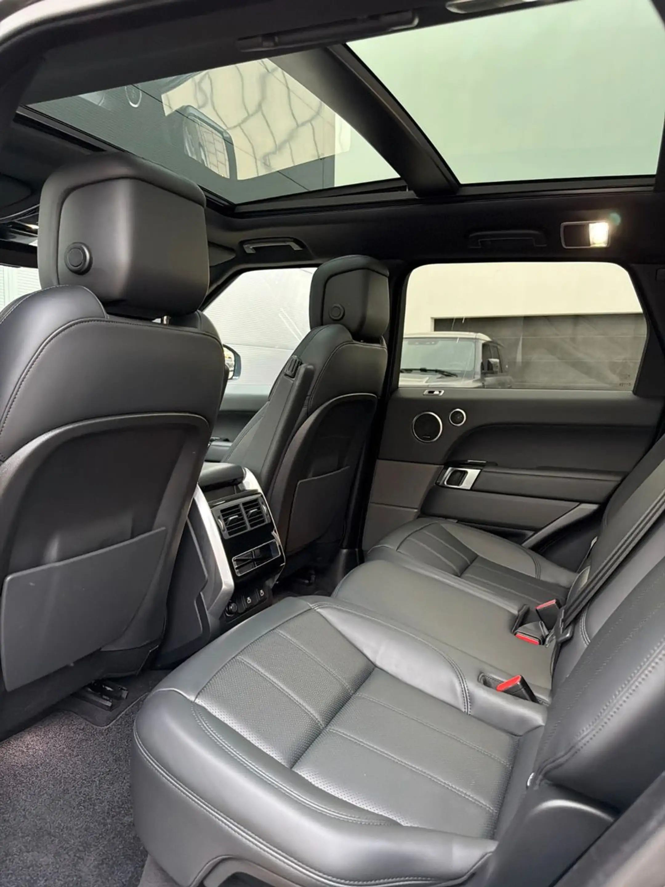 Land Rover Range Rover Sport RRS D300 HSE Dynamic*HUD*Pano*Sitzklima*22 Zoll* — photo 11