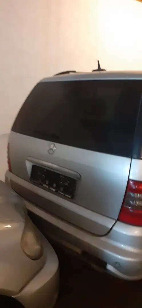 Mercedes-Benz ML 270 ML 270 CDI Final Edition Aut. Final Edition Silber - 2