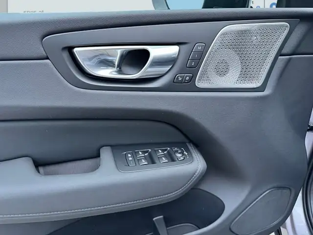 Volvo XC60 Ultra, T6 AWD Plug-in Hybrid, Elektrisch/Benzin, Dark Ansicht 10