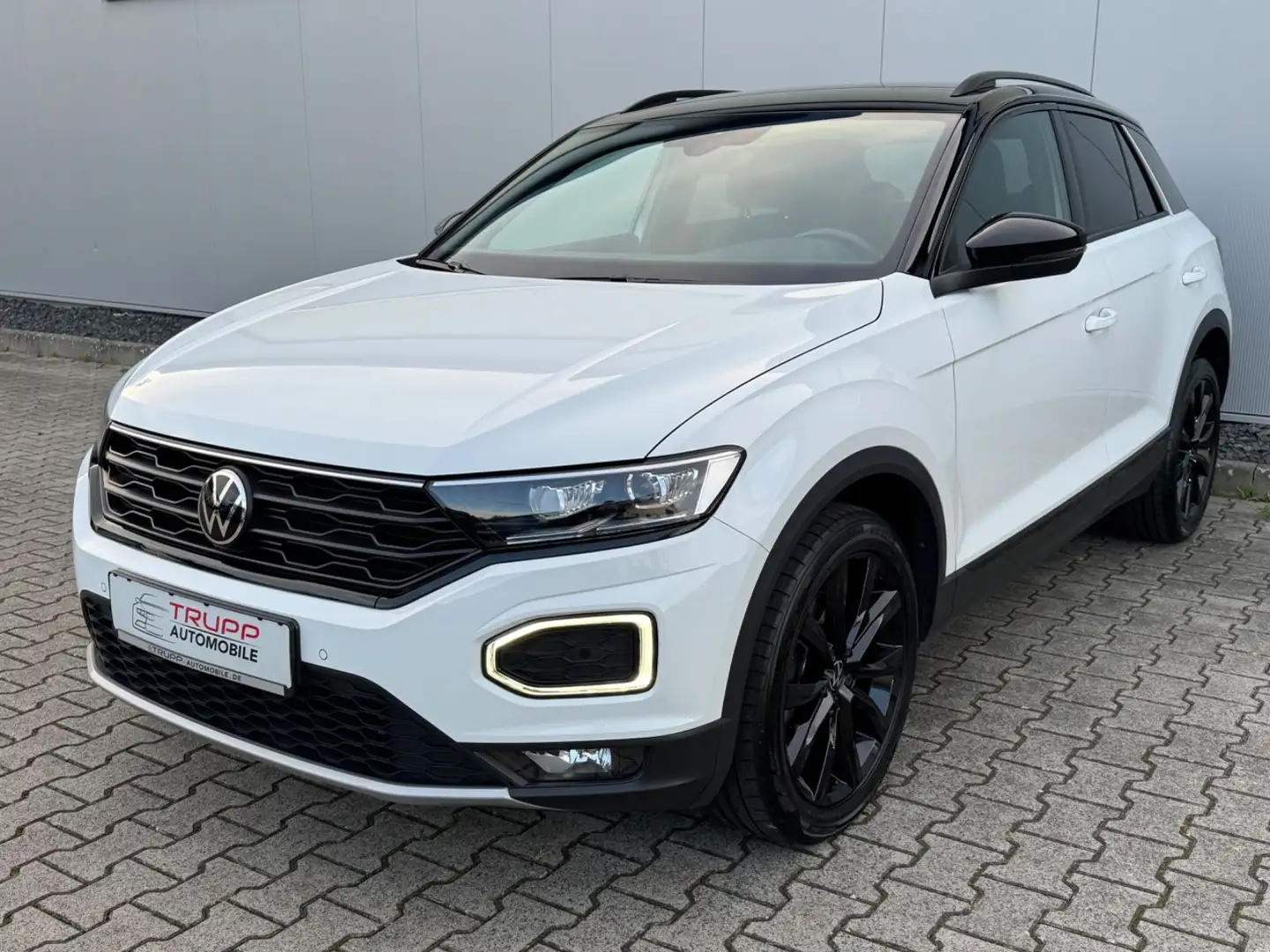 Volkswagen T-Roc Sport 2.0TDI/LED/AHK/VIRTUAL/R-KAM/ACC/SHZ Weiß - 2