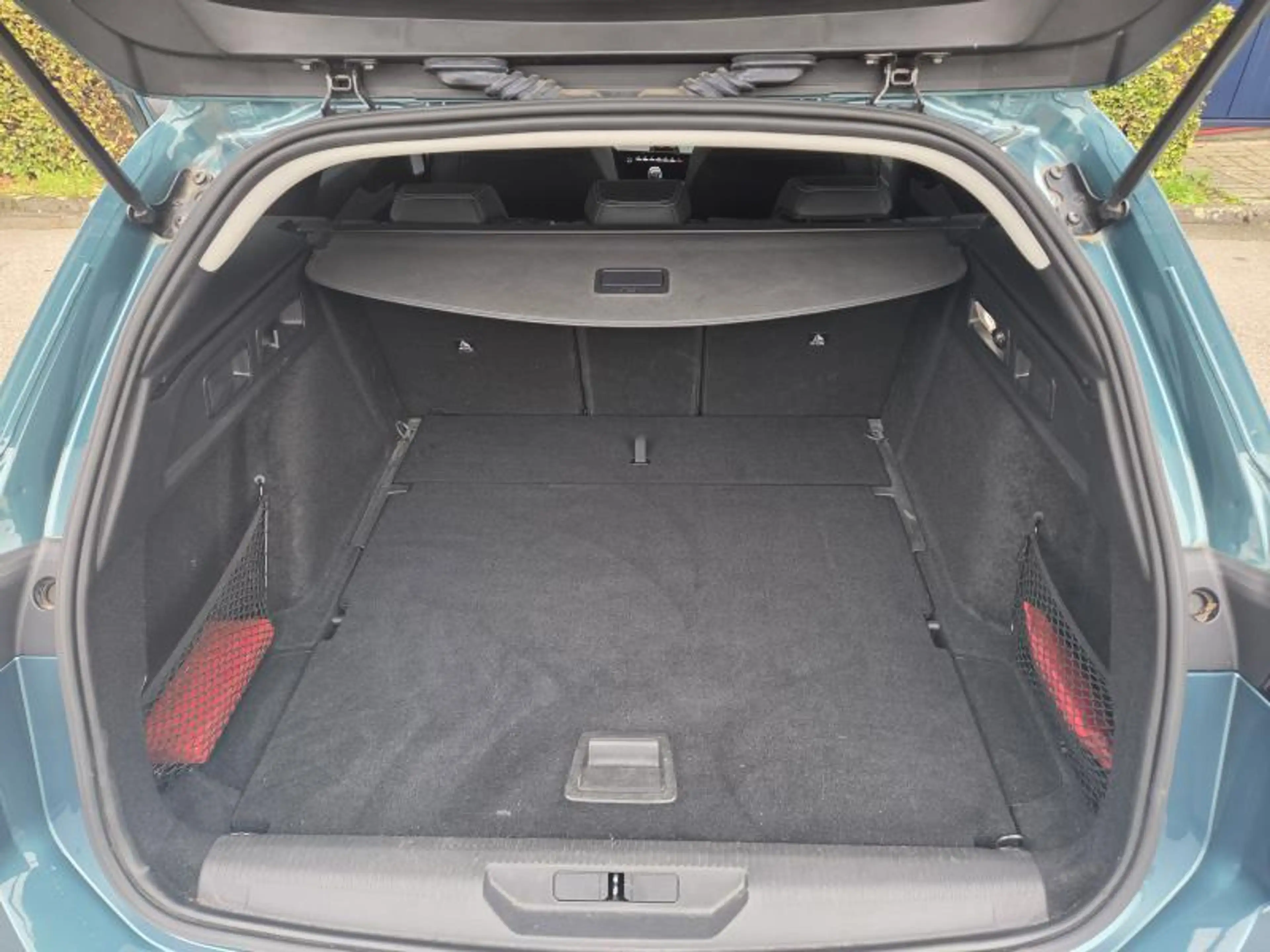 Peugeot 308 Allure 1.2 TURBO 130 — photo 8