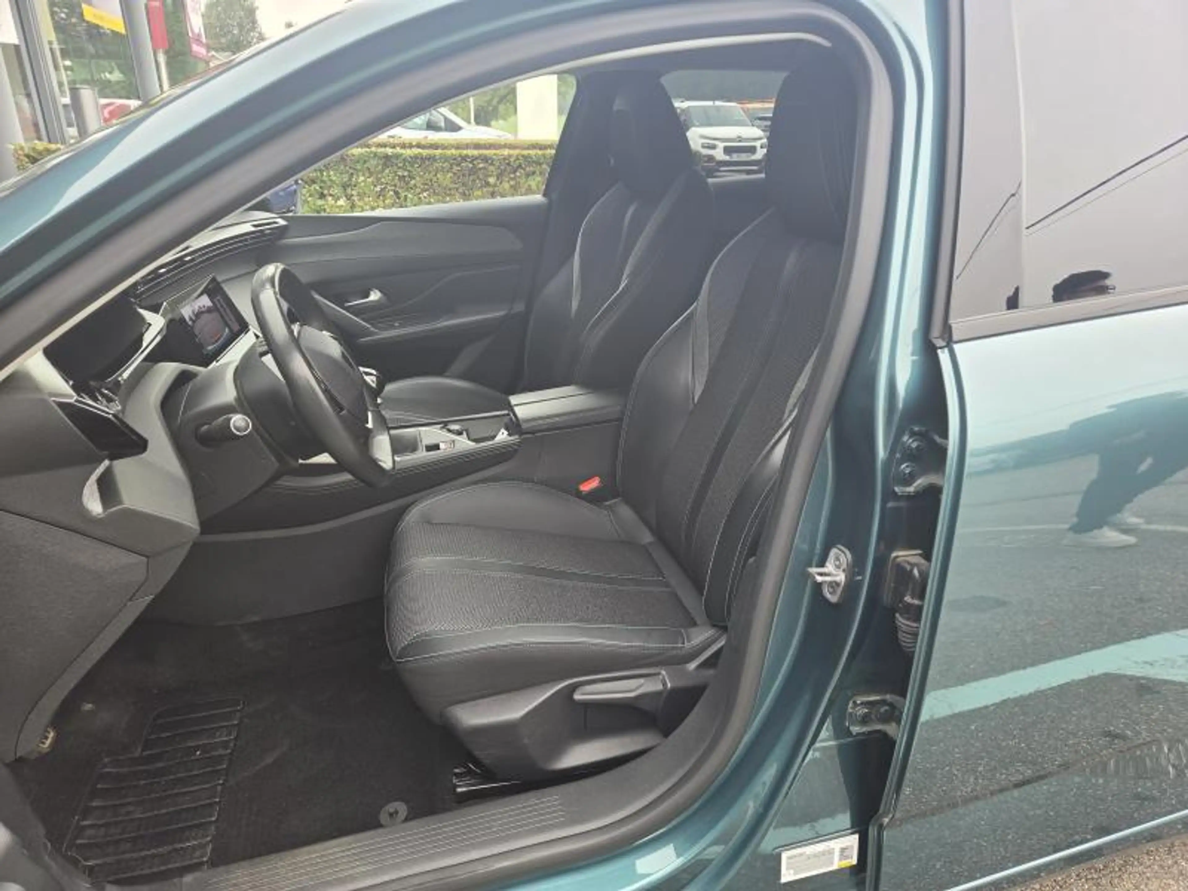 Peugeot 308 Allure 1.2 TURBO 130 — photo 10