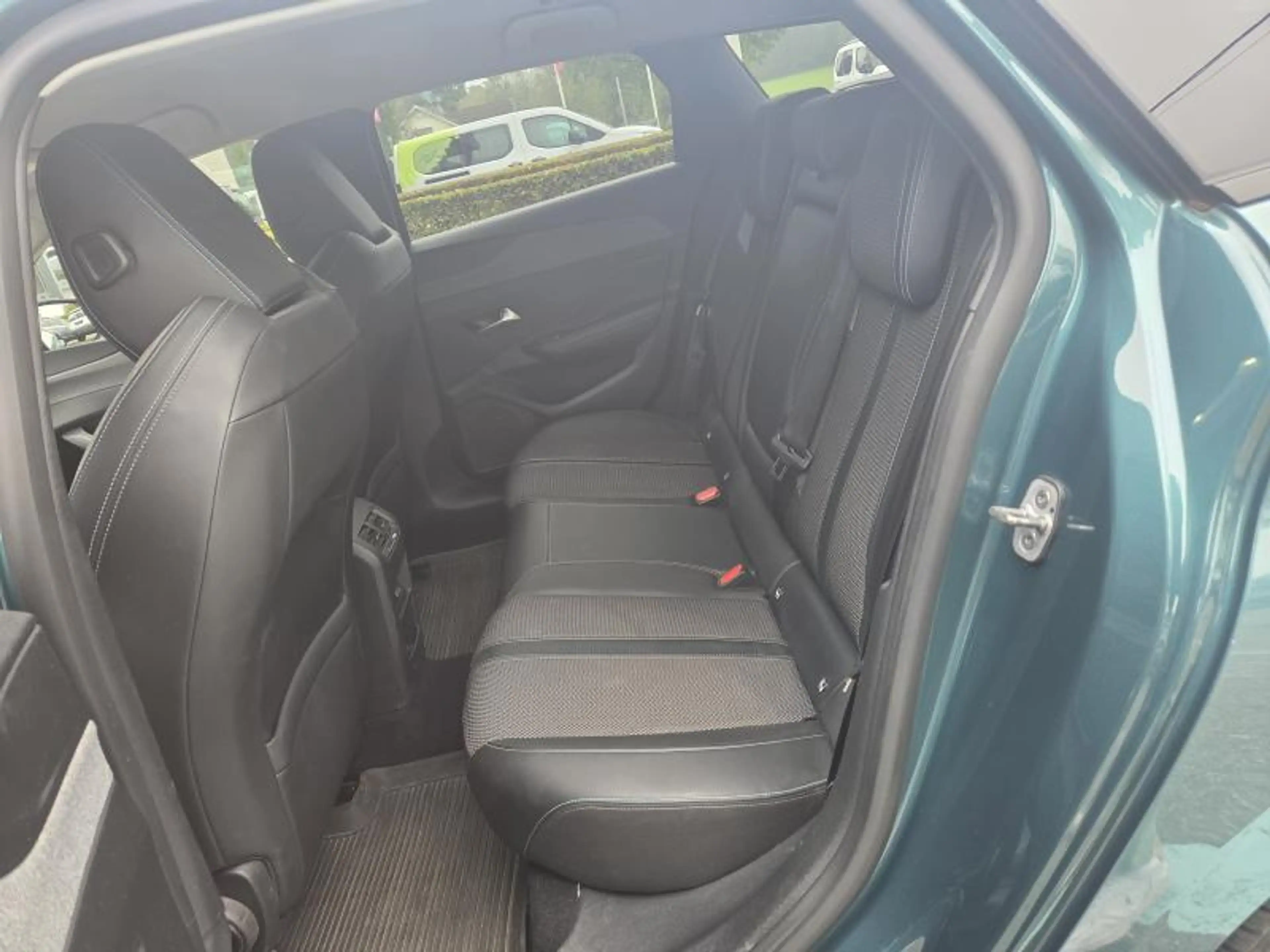Peugeot 308 Allure 1.2 TURBO 130 — photo 9