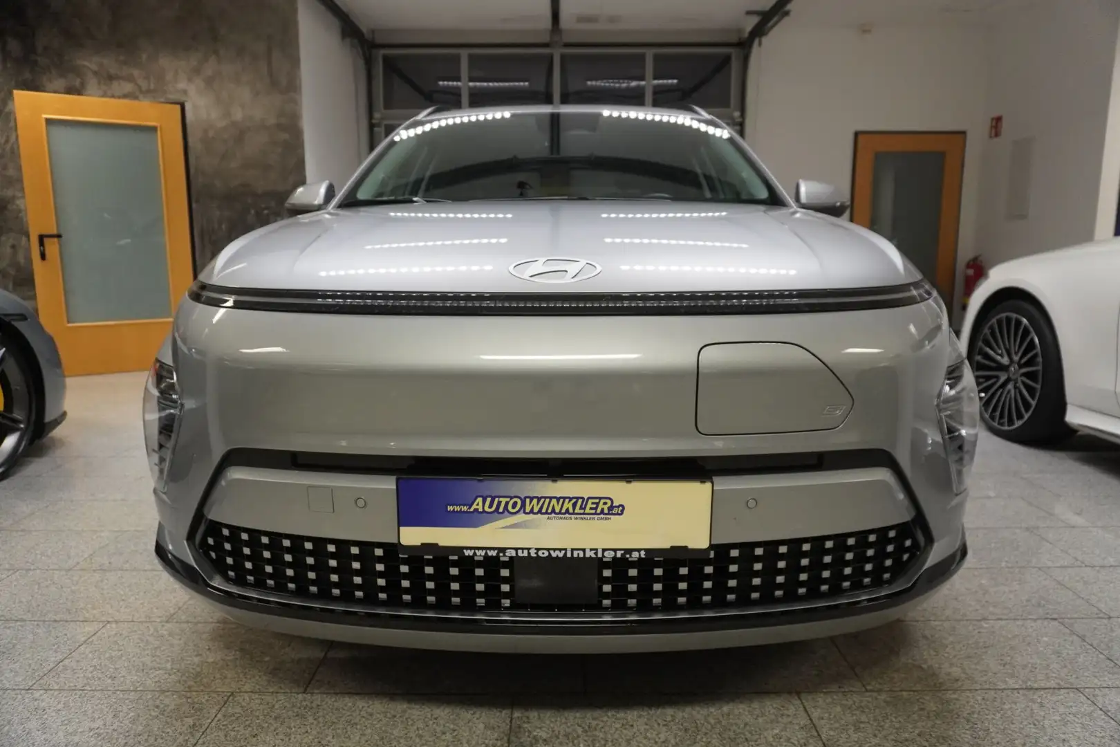 Hyundai KONA Elektro 65,4kWh Aut. MY25/SHZ/LED/Kam Silber - 2