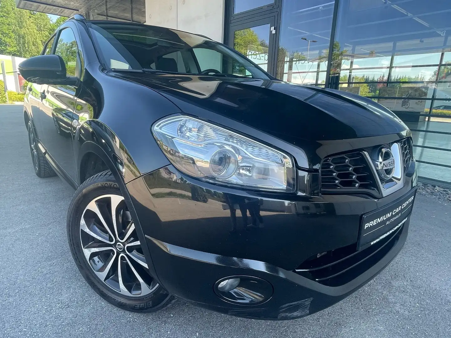 Nissan Qashqai 1,6 dCi Tekna, 360° Kamera, Panorama-Dach, AHV Černá - 1