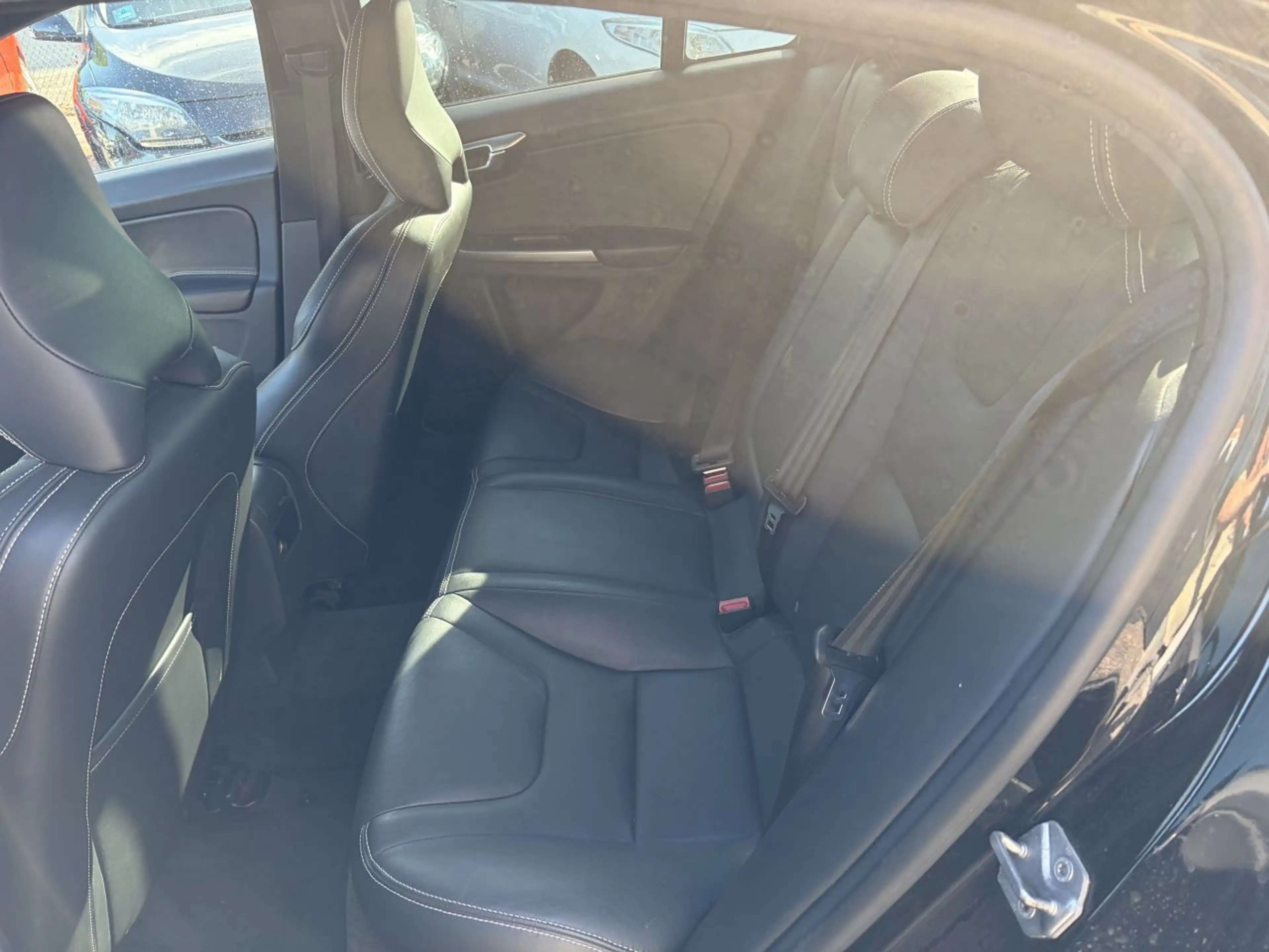 Volvo S60 S-60 2.0 D2 Polar+ Dynamic Leder AUTOMAAT — photo 10