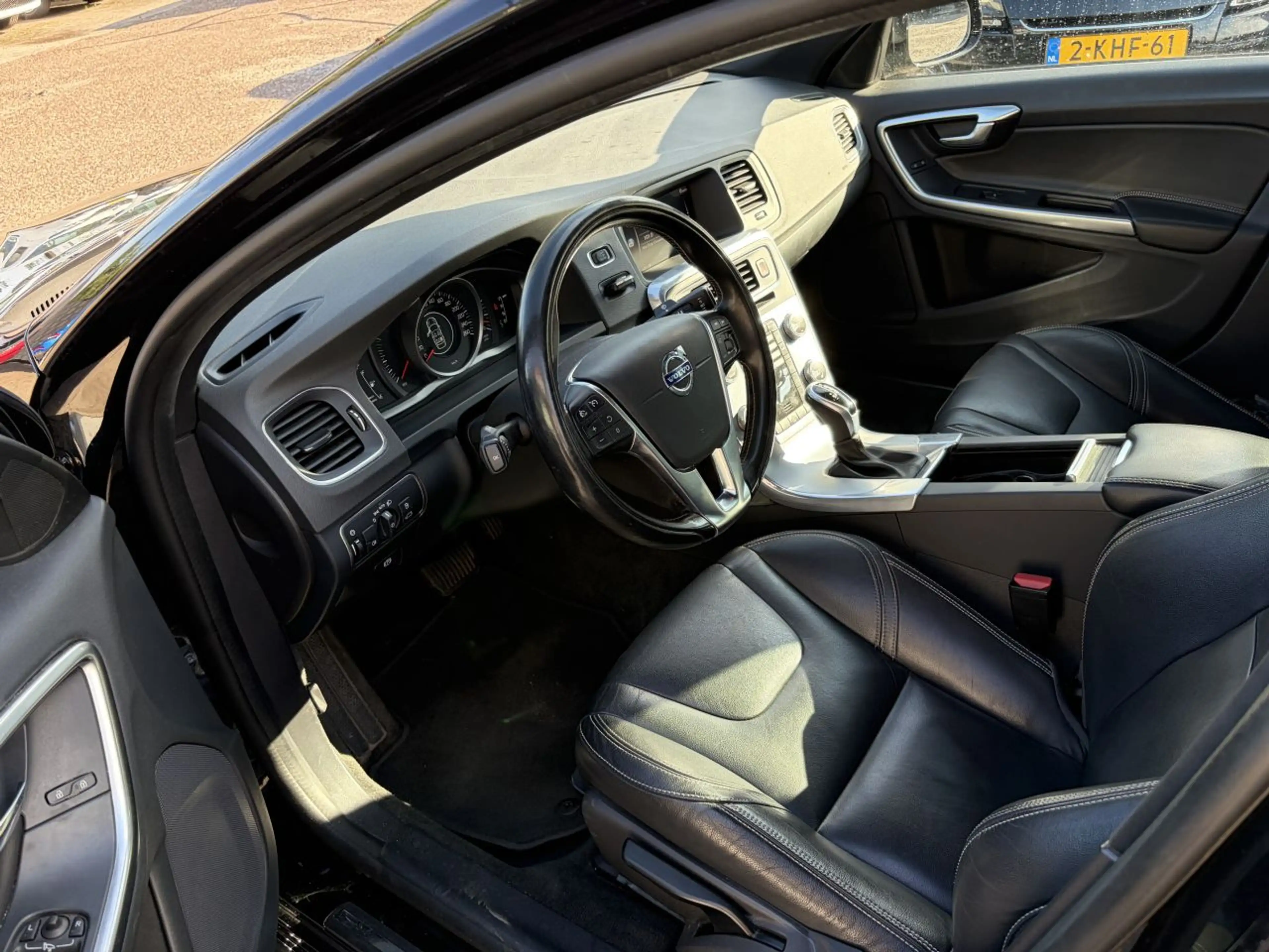 Volvo S60 S-60 2.0 D2 Polar+ Dynamic Leder AUTOMAAT — photo 7