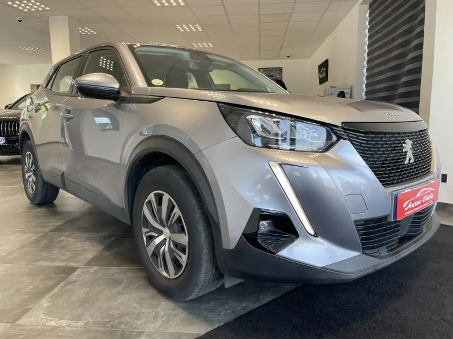 Peugeot 2008 1.5 BLUEHDI 130CH S\u0026S ACTIVE BUSINESS EAT8 Grijs - 2