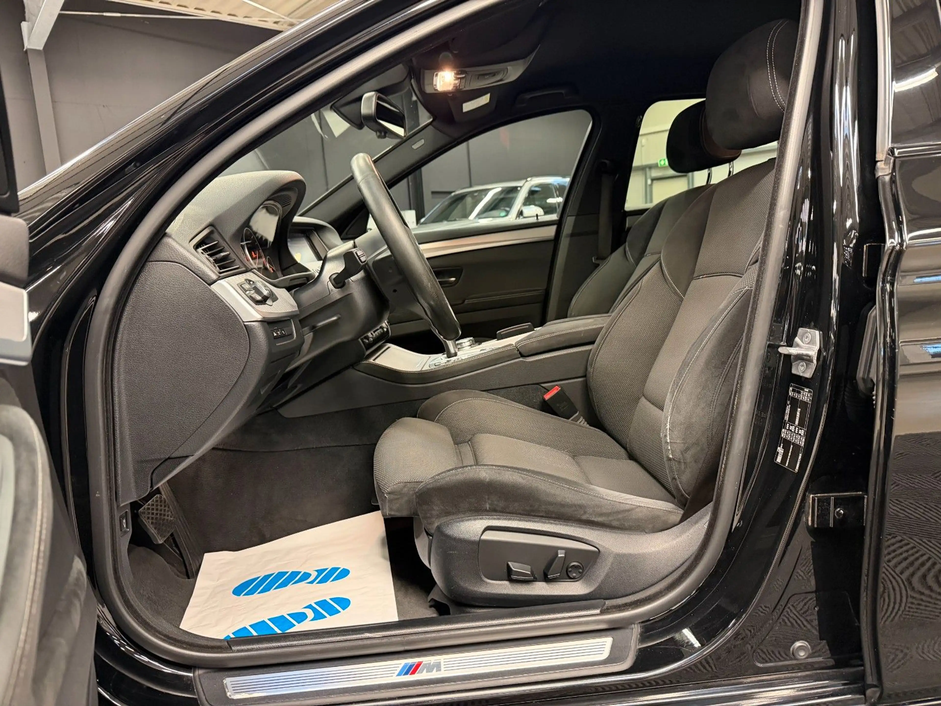 BMW 530 d Touring / HiFi / ACC / AHK / 8.Fach — photo 10