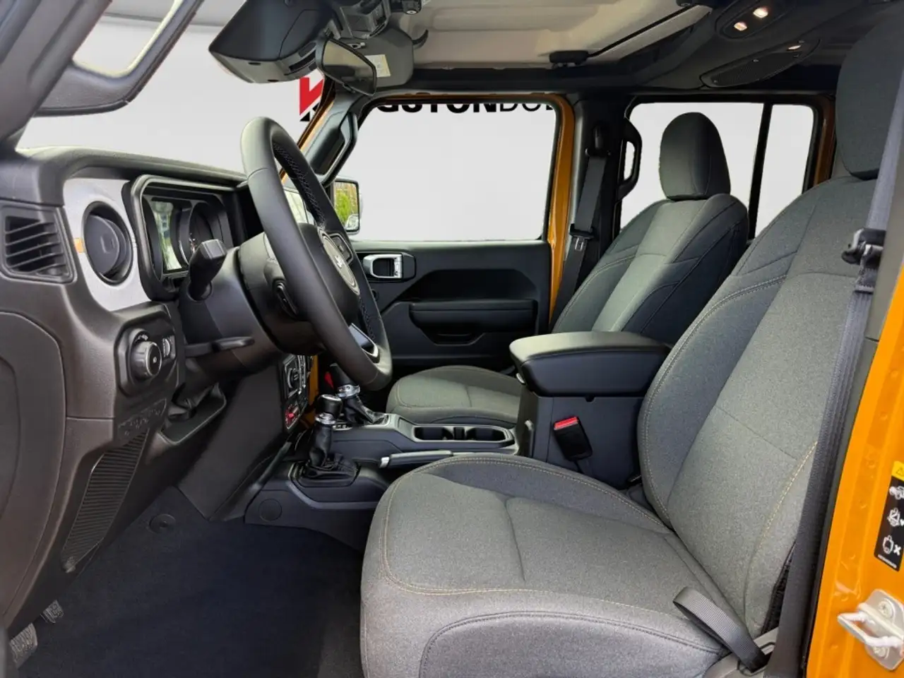 Jeep Wrangler снимка Jeep Wrangler