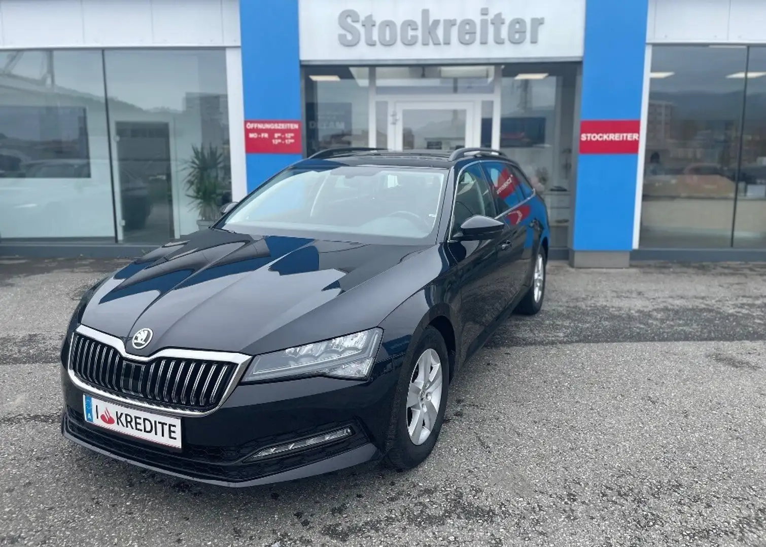 Skoda Superb Kombi 1,6 TDI DSG*NAVI*KAMERA*TEMPO*APP Schwarz - 1