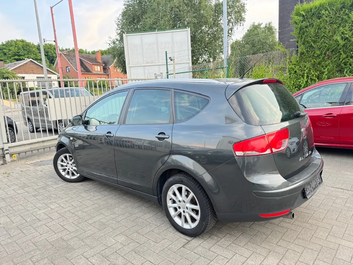 SEAT Altea XL 1.9 TDi Reference DPF Чорний - 2