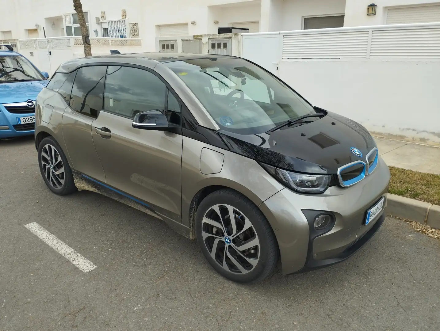 BMW i3 94 Ah Range Extender - 1
