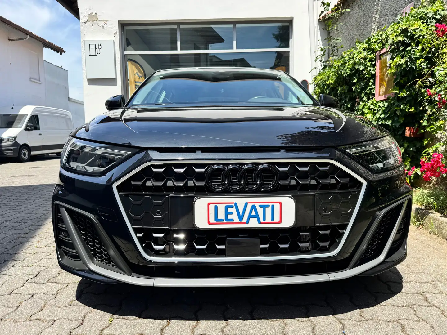 Audi A1 A1 Sportback 25 1.0 tfsi S Line  s-tronic Nero - 2