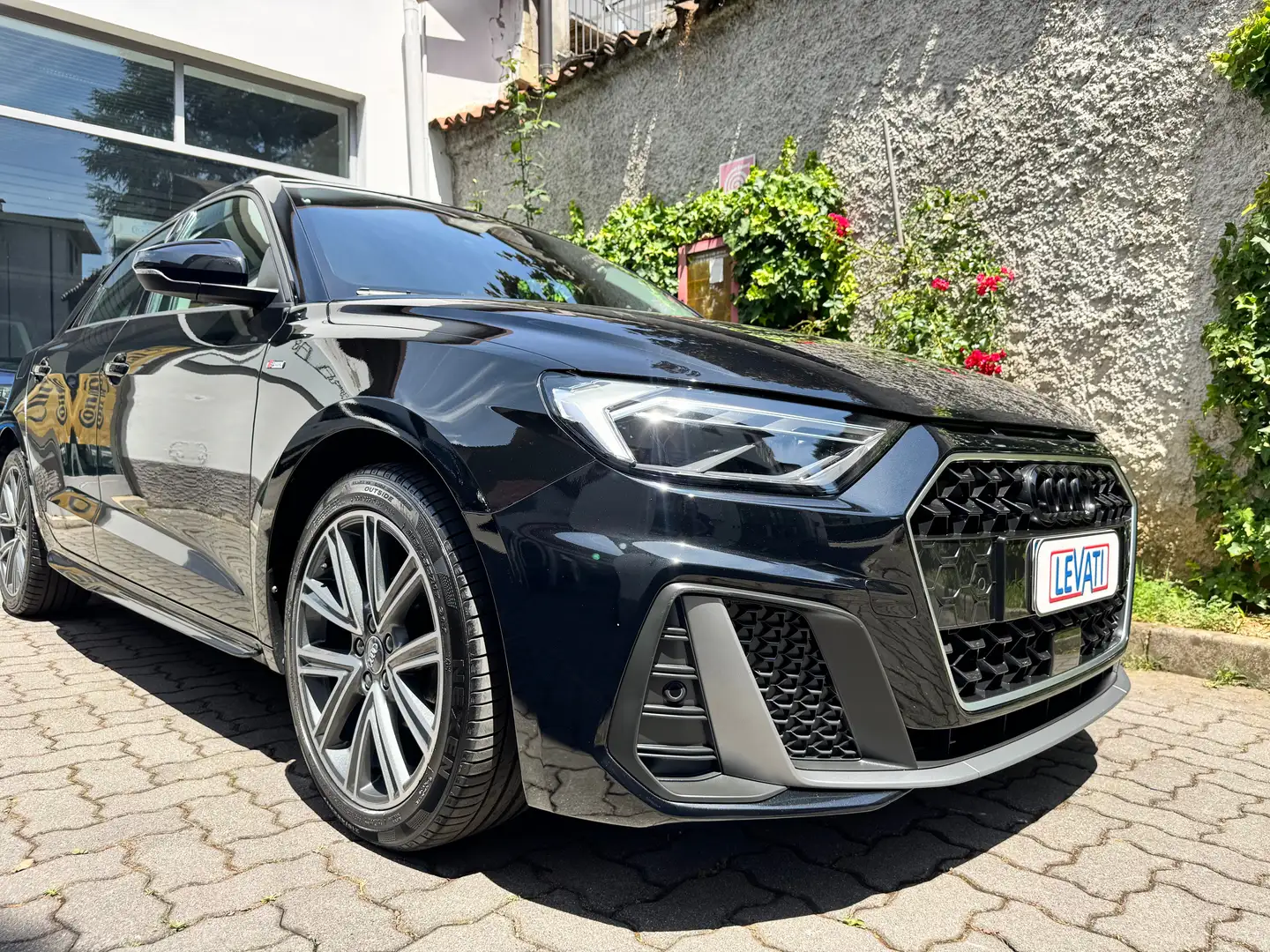 Audi A1 A1 Sportback 25 1.0 tfsi S Line  s-tronic Nero - 1