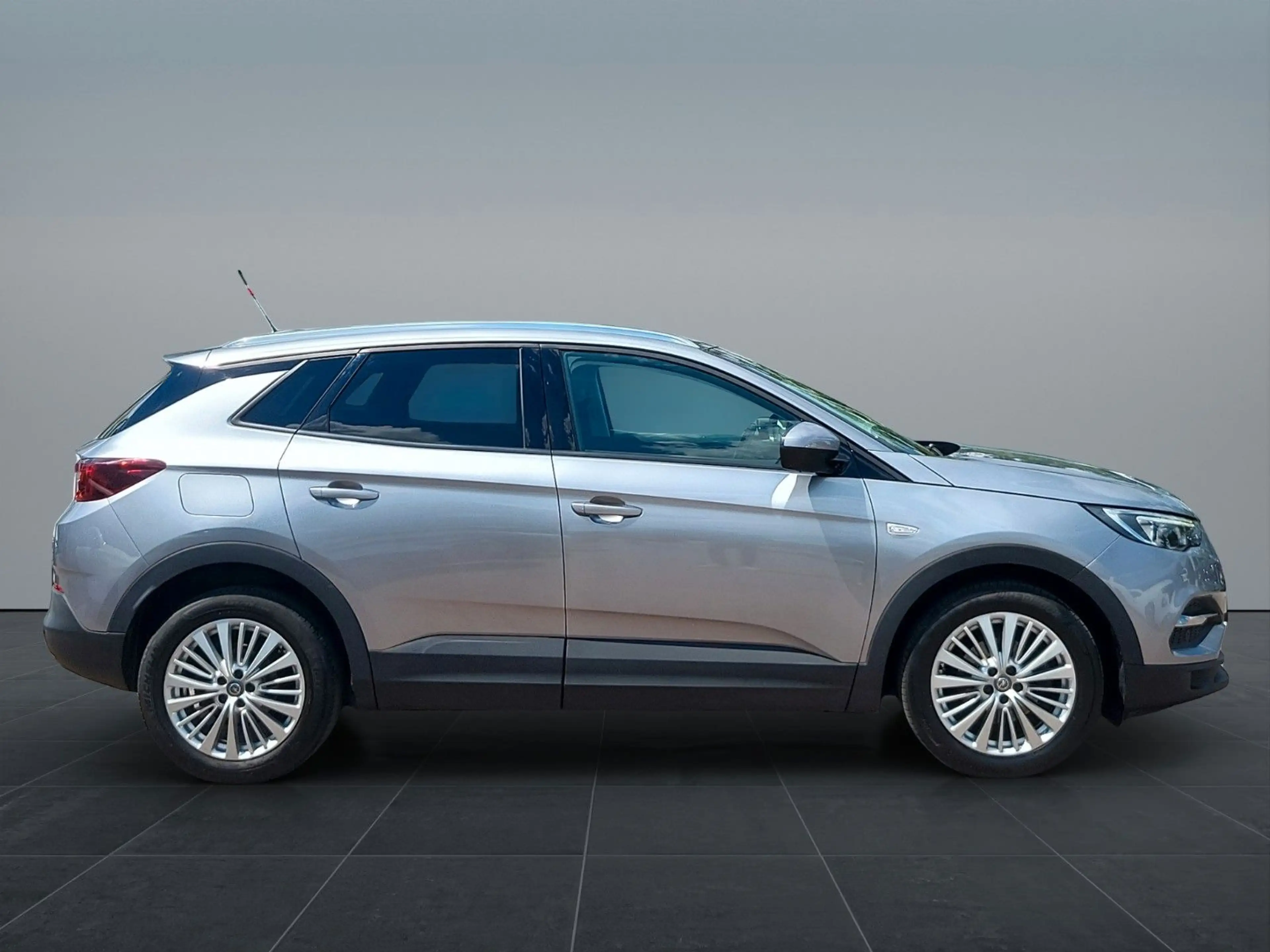 Opel Grandland X Turbo Sondermodell "Edition" 1-Hand — photo 9
